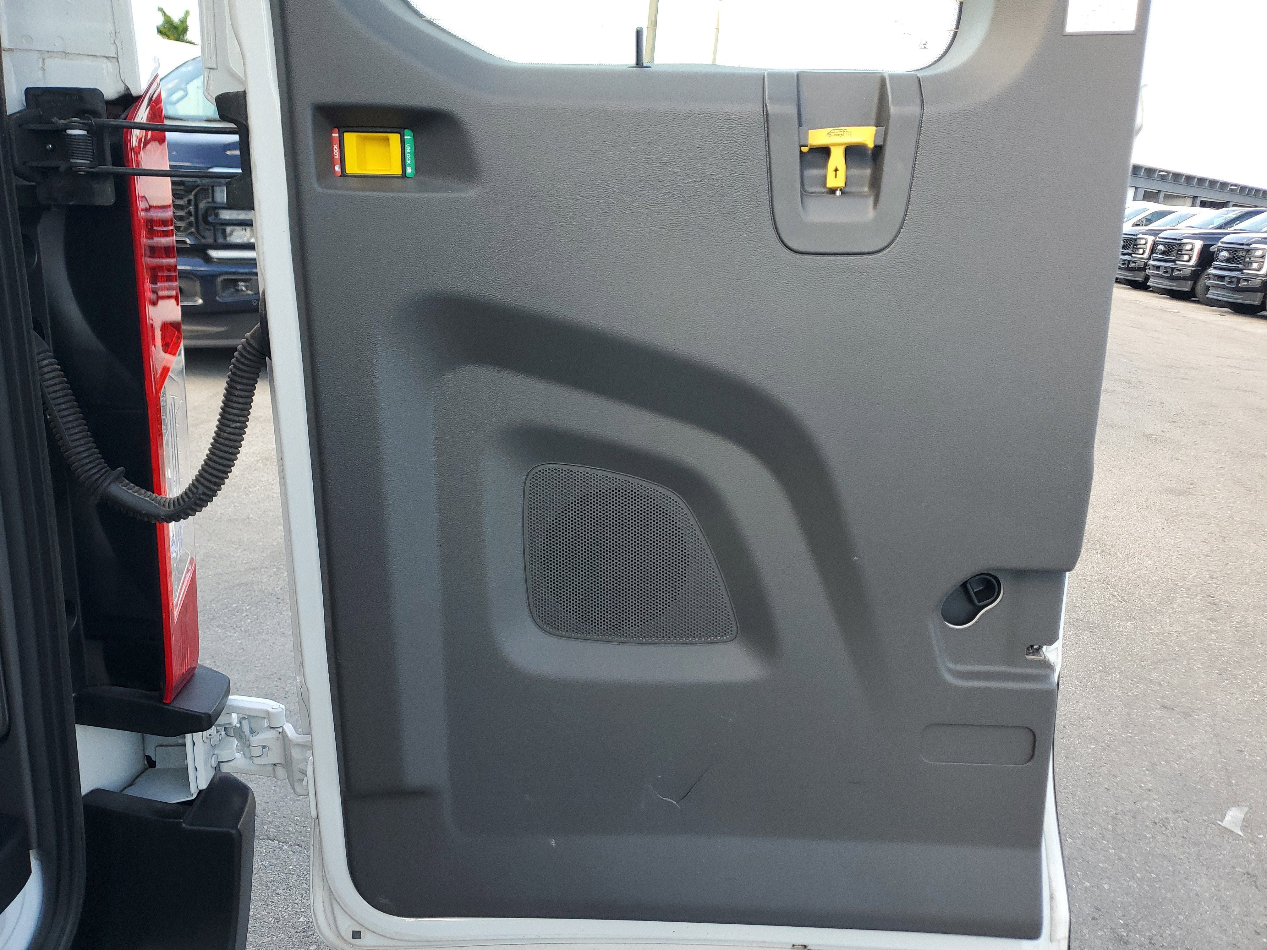 2024 Ford Transit Passenger Wagon XLT