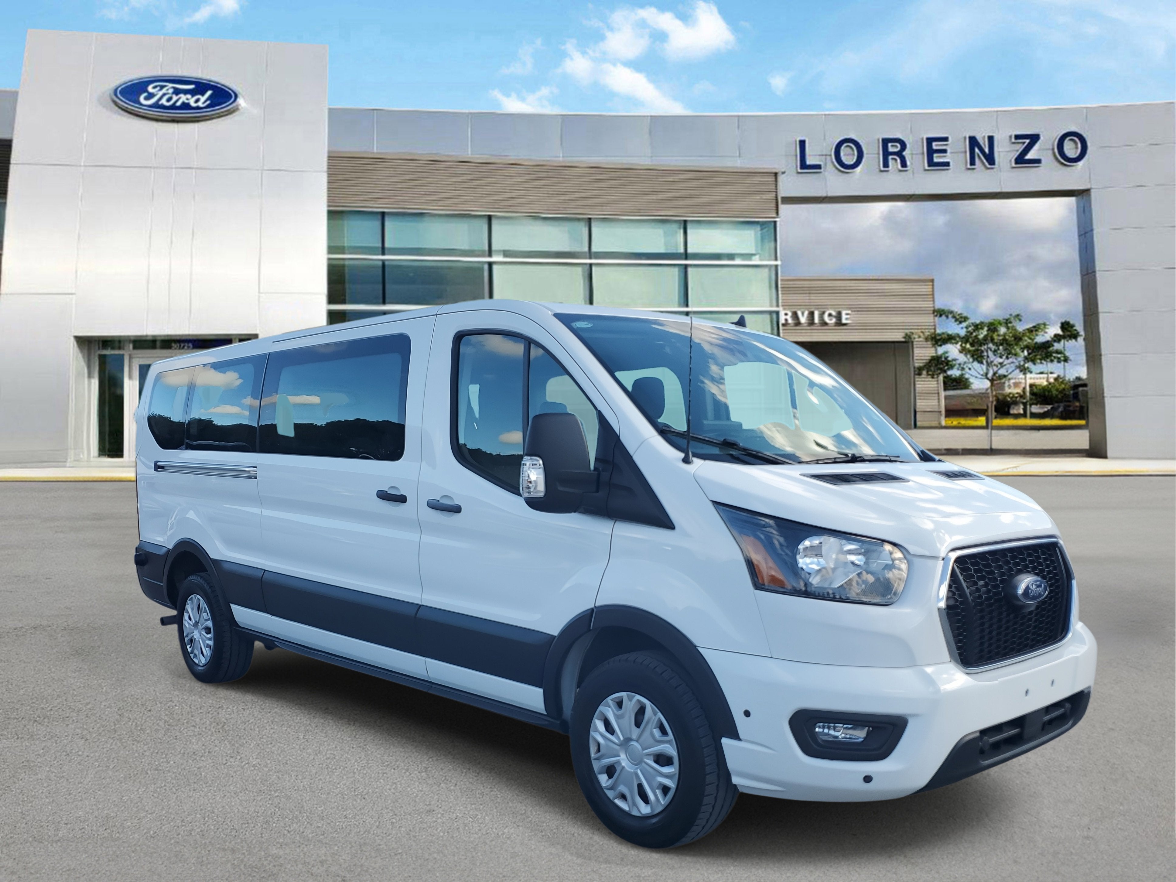 2024 Ford Transit Passenger Wagon XLT
