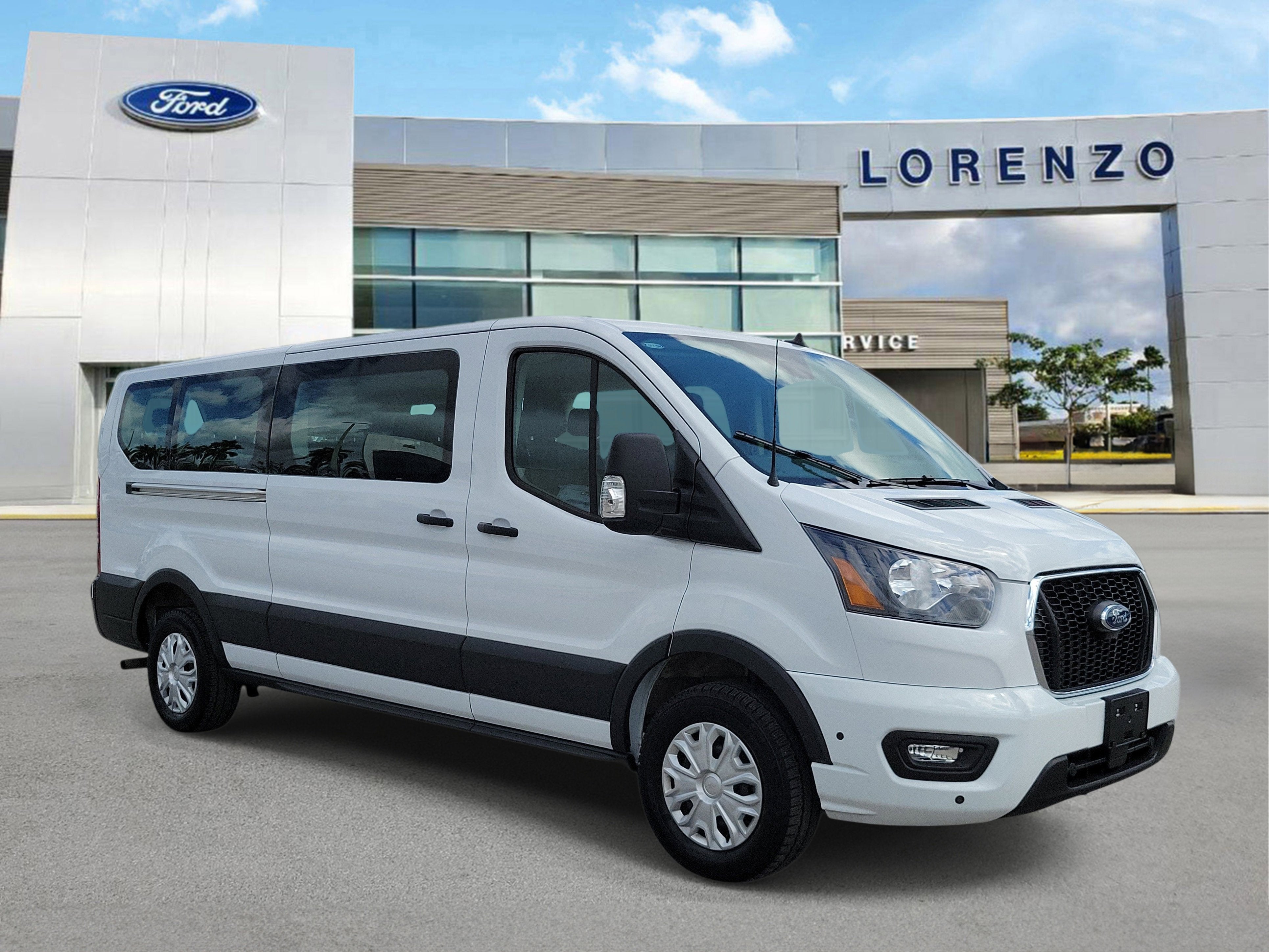 2025 Ford Transit Passenger Wagon XLT