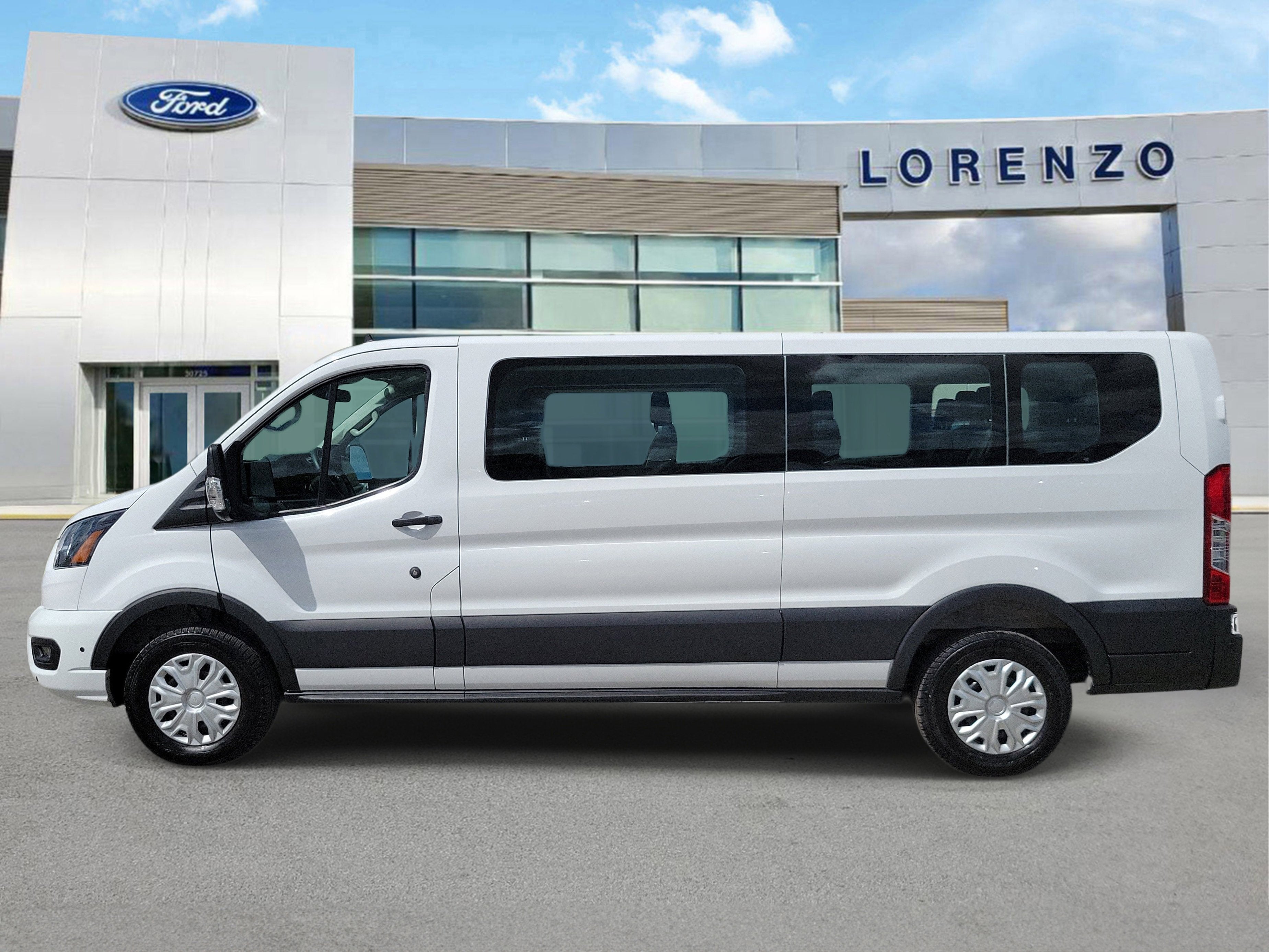 2025 Ford Transit Passenger Wagon XLT