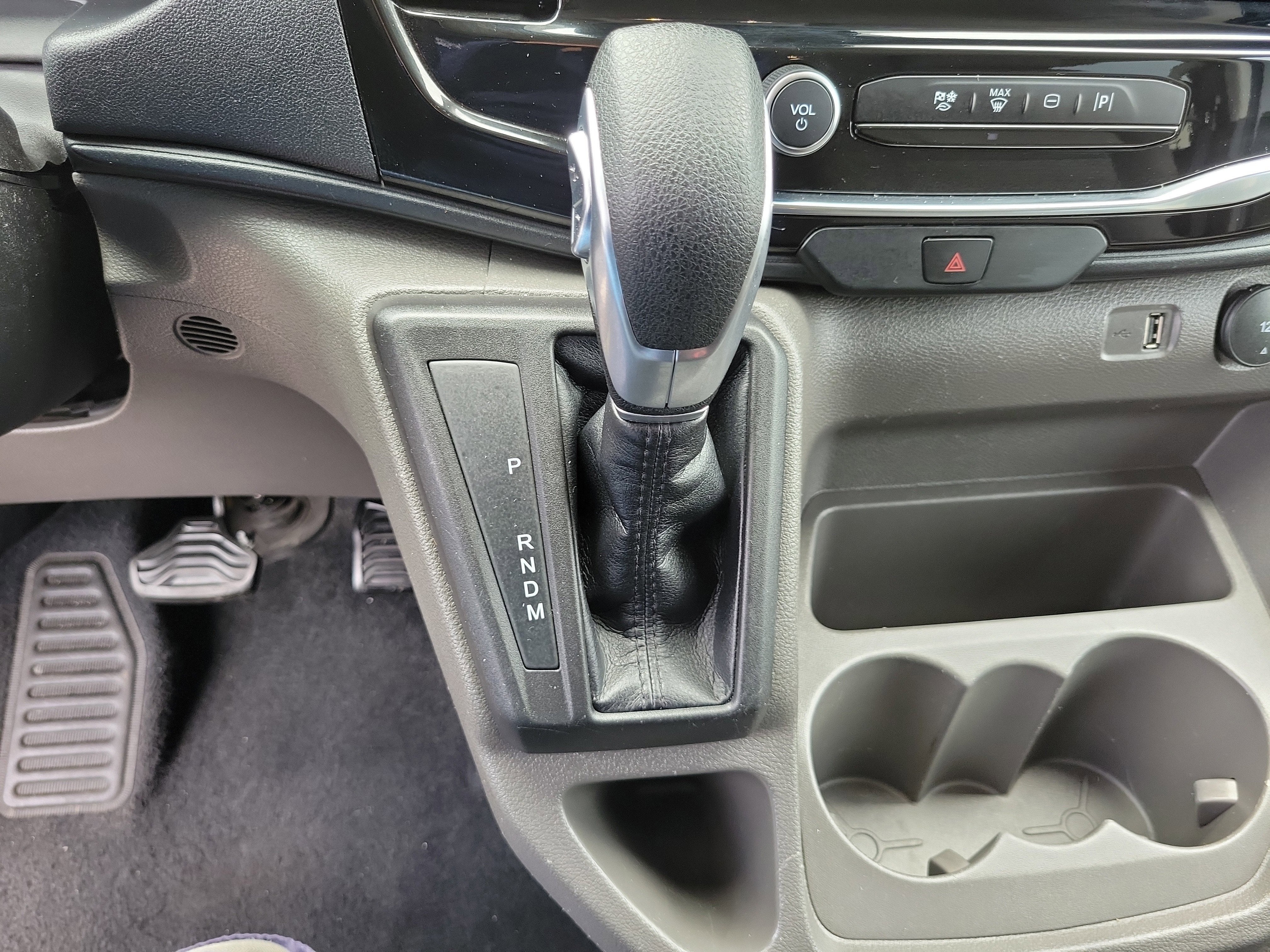 2024 Ford Transit Passenger Wagon XLT