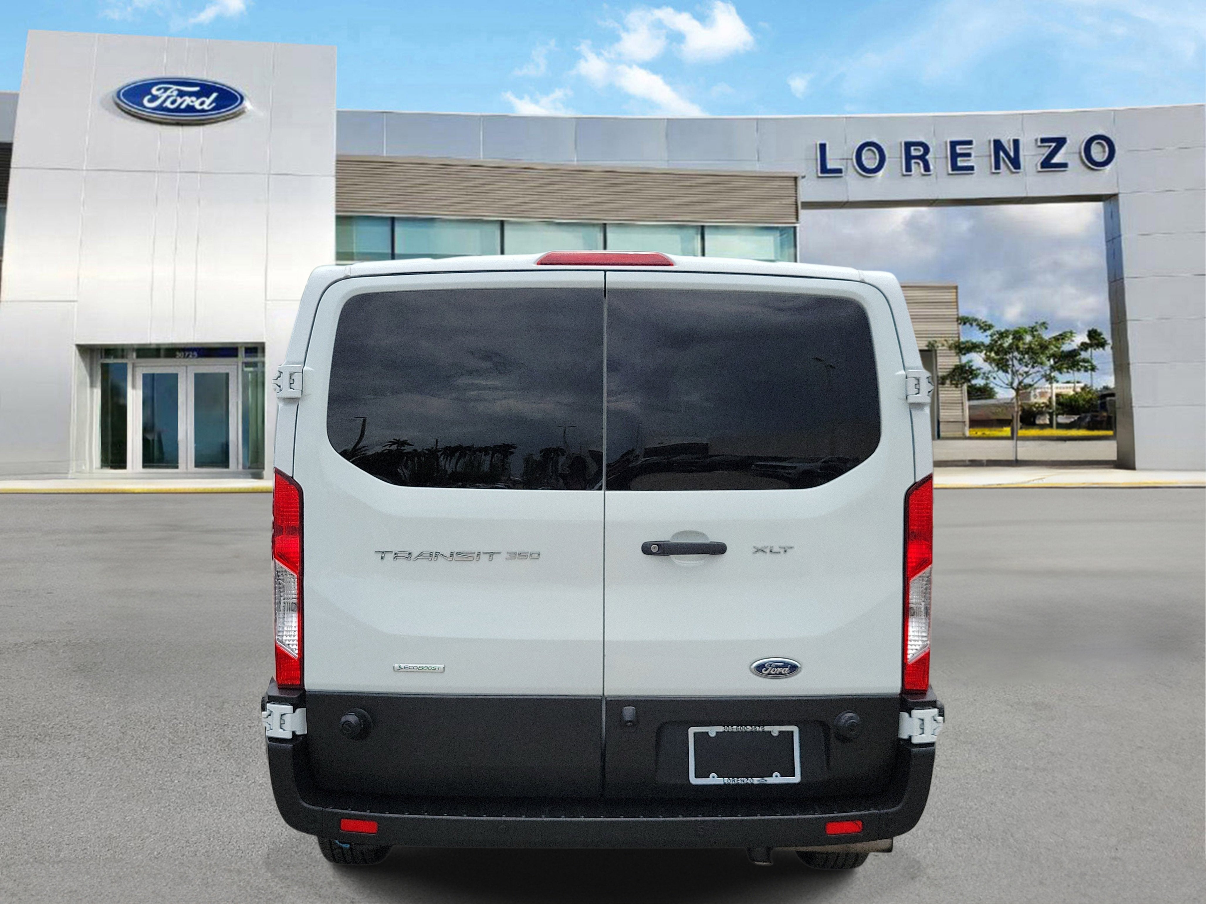 2024 Ford Transit Passenger Wagon XLT