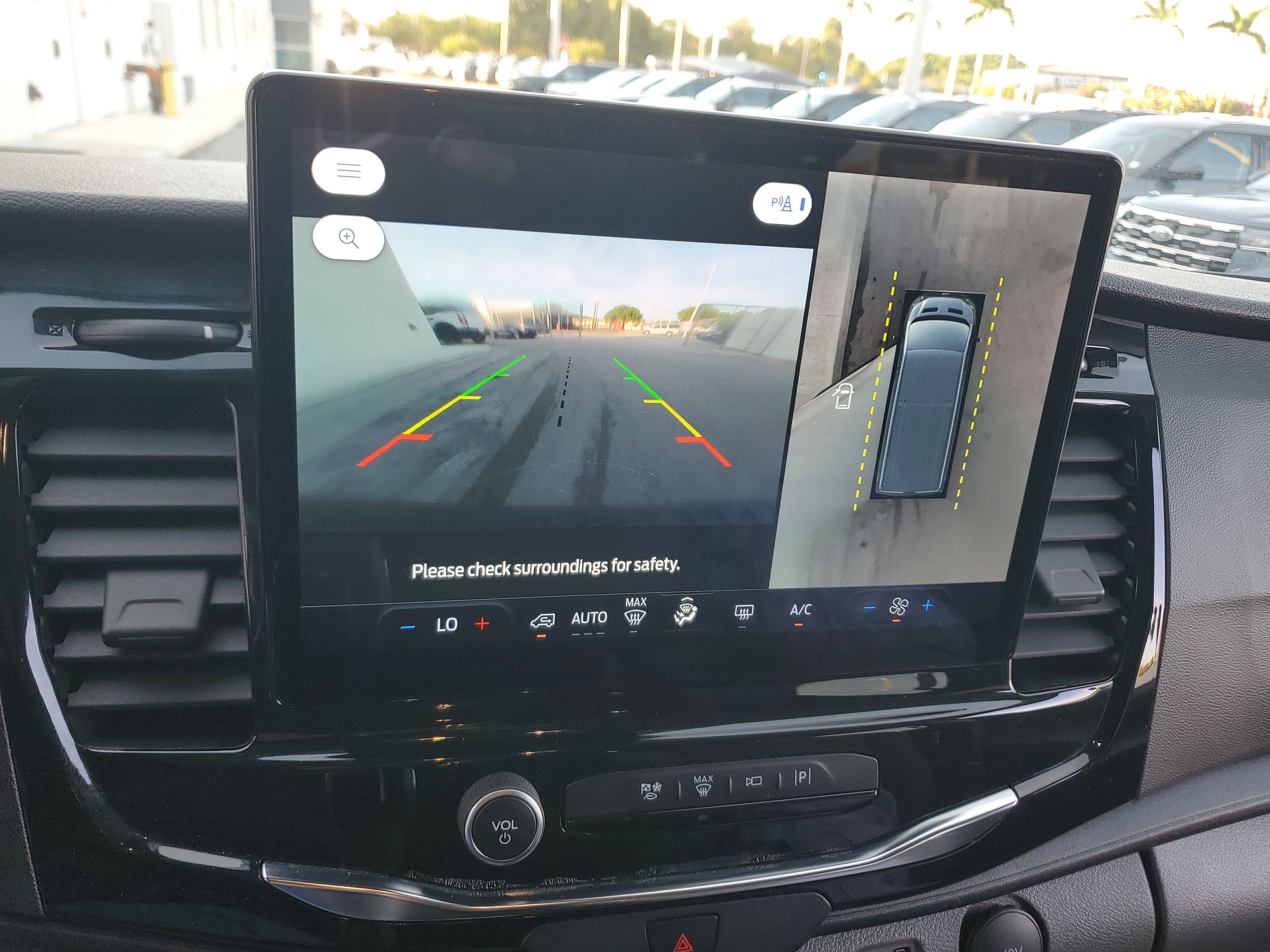 2023 Ford Transit Passenger Wagon XLT