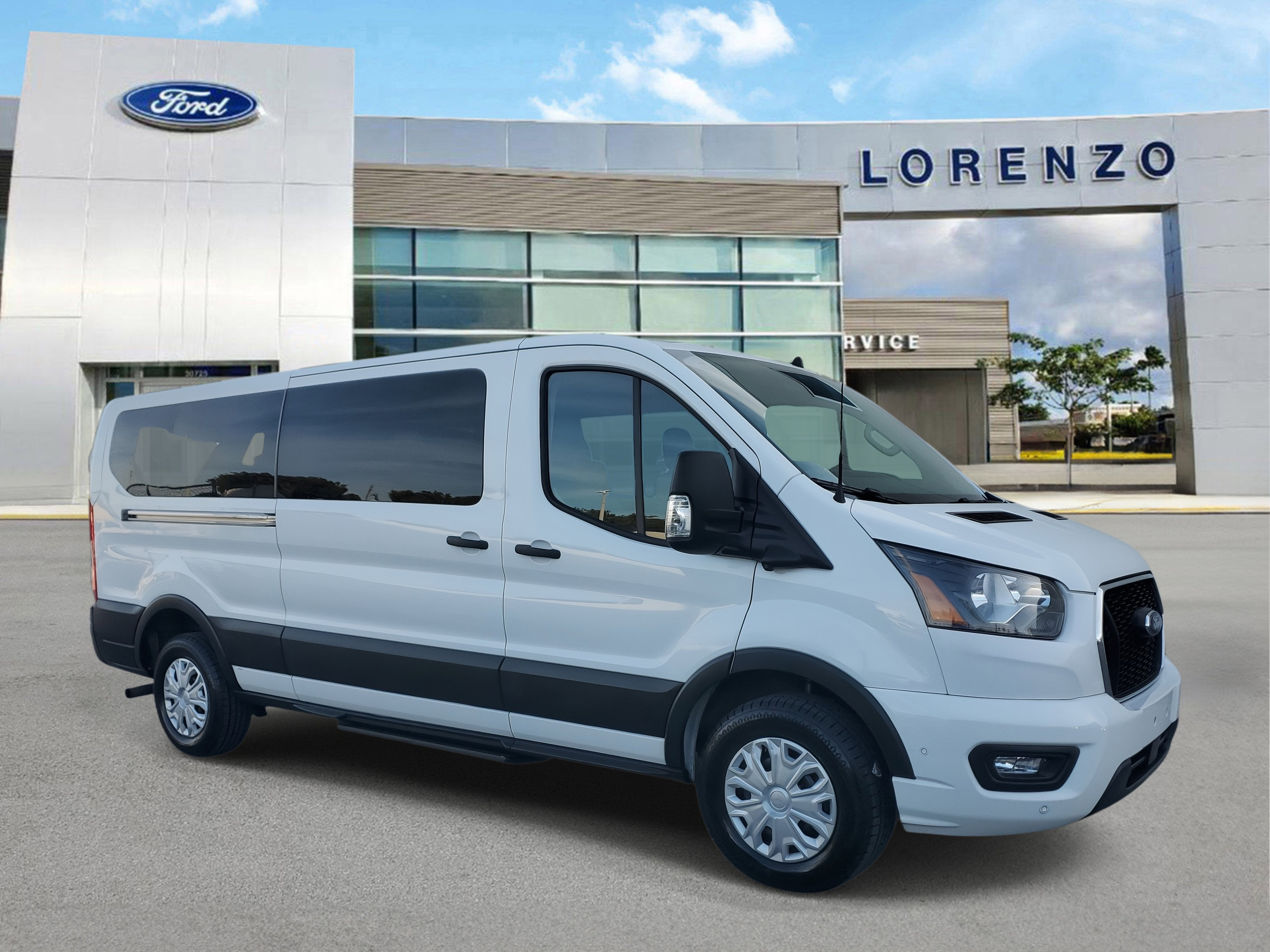 2023 Ford Transit Passenger Wagon XLT