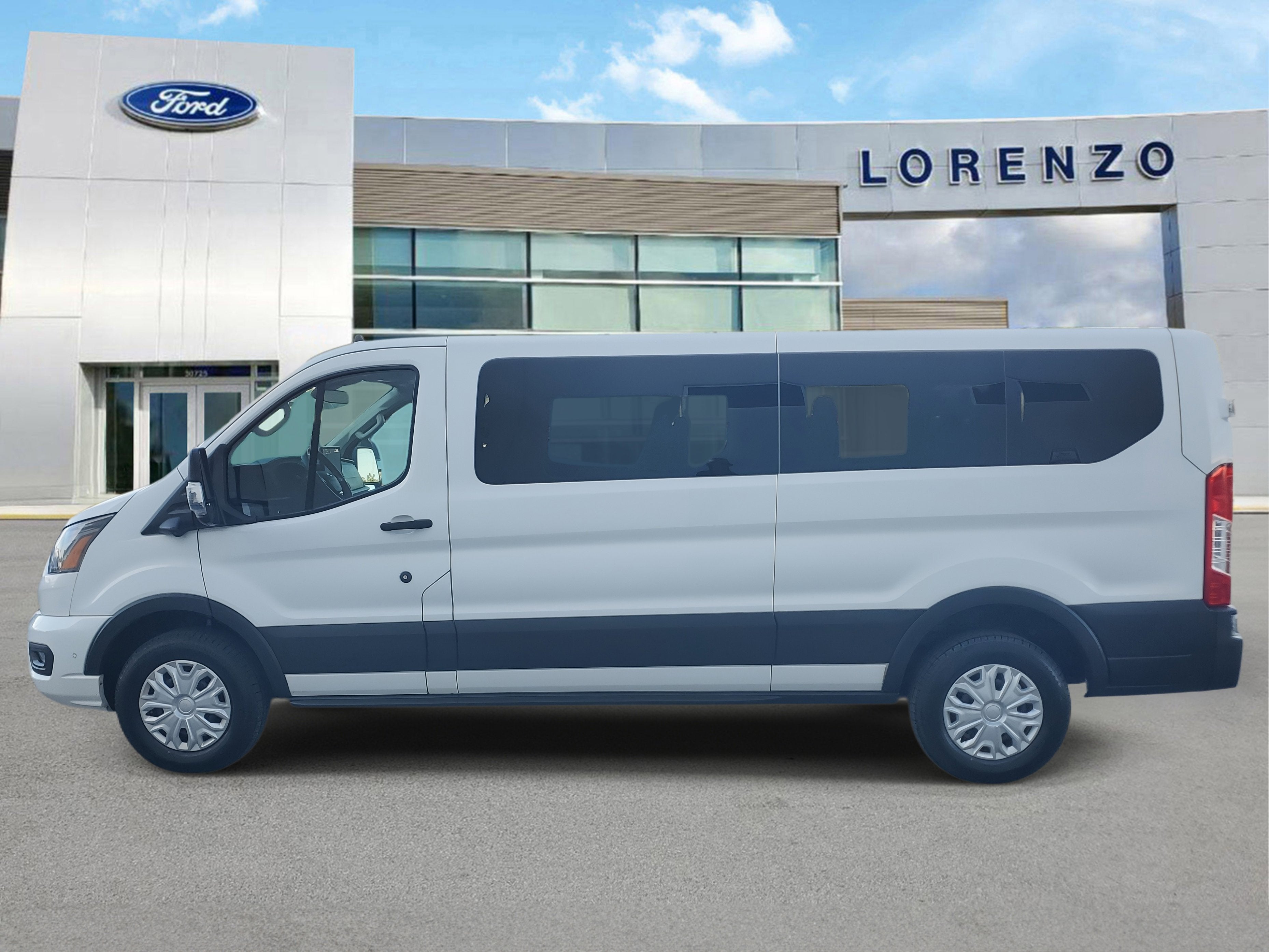 2023 Ford Transit Passenger Wagon XLT