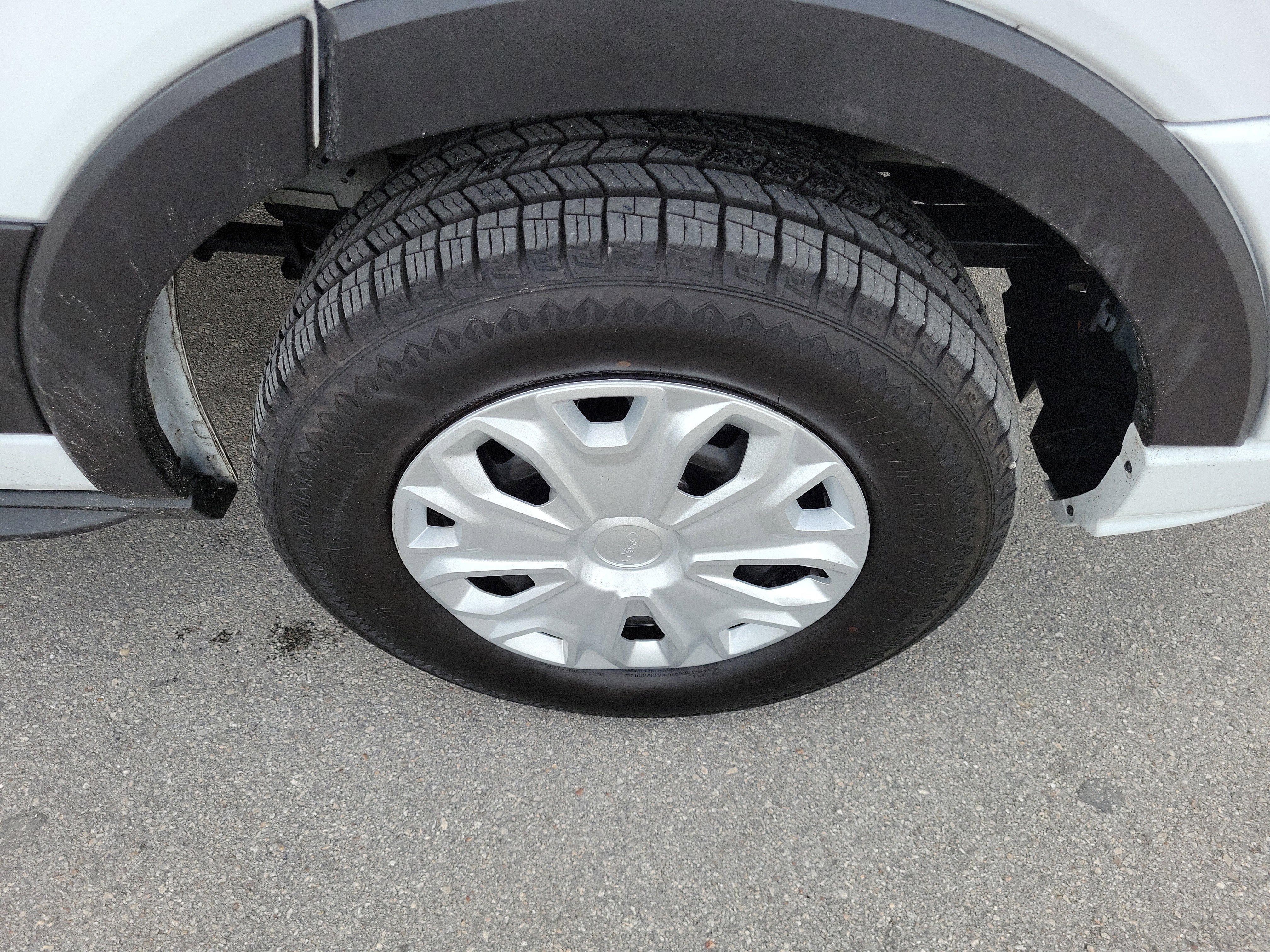 2023 Ford Transit Passenger Wagon XLT