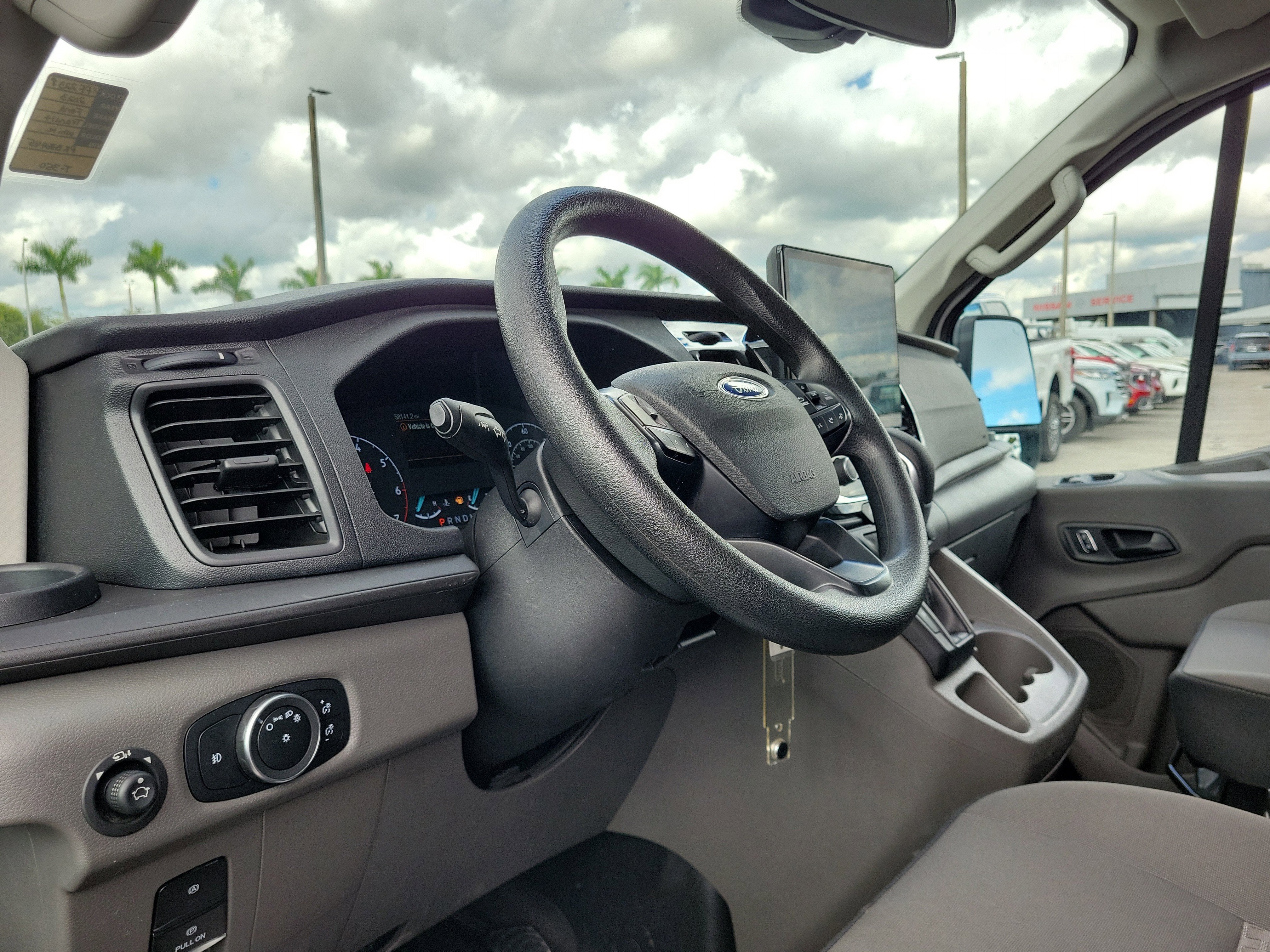 2023 Ford Transit Passenger Wagon XLT