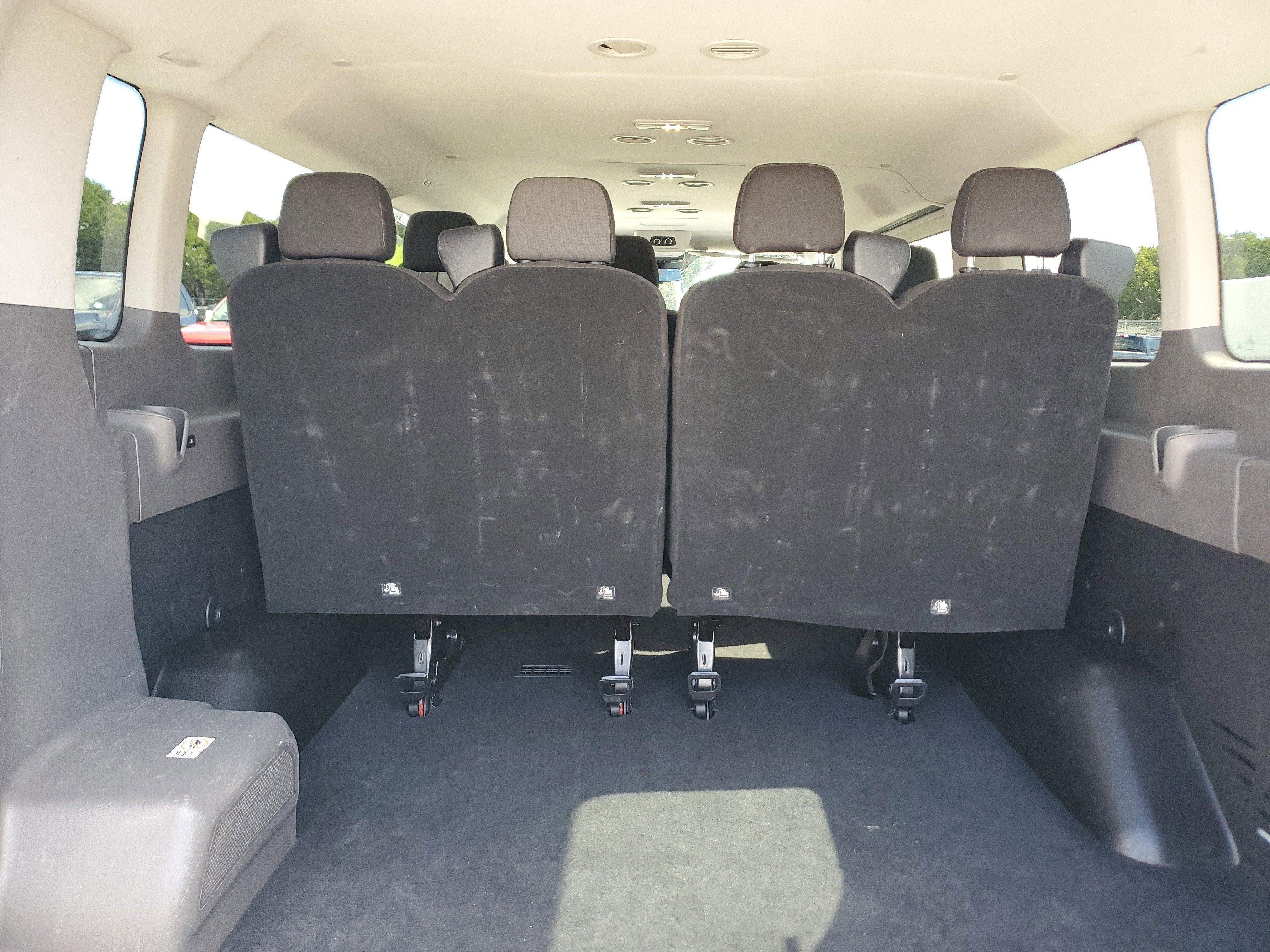 2023 Ford Transit Passenger Wagon XLT