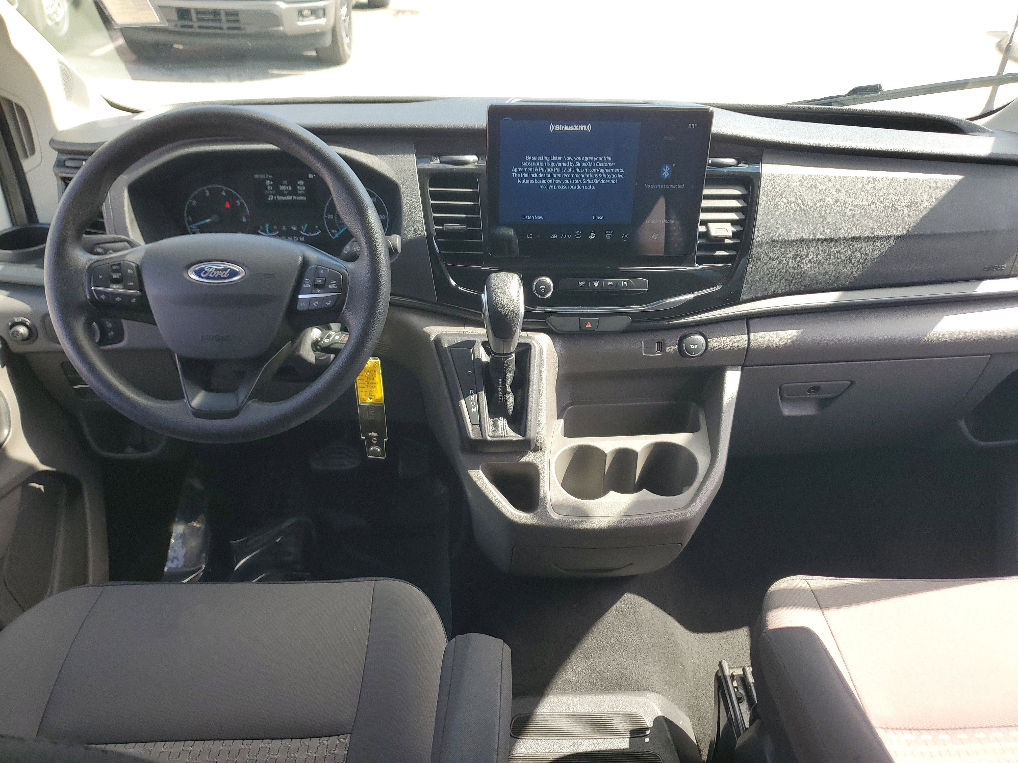 2023 Ford Transit Passenger Wagon XLT