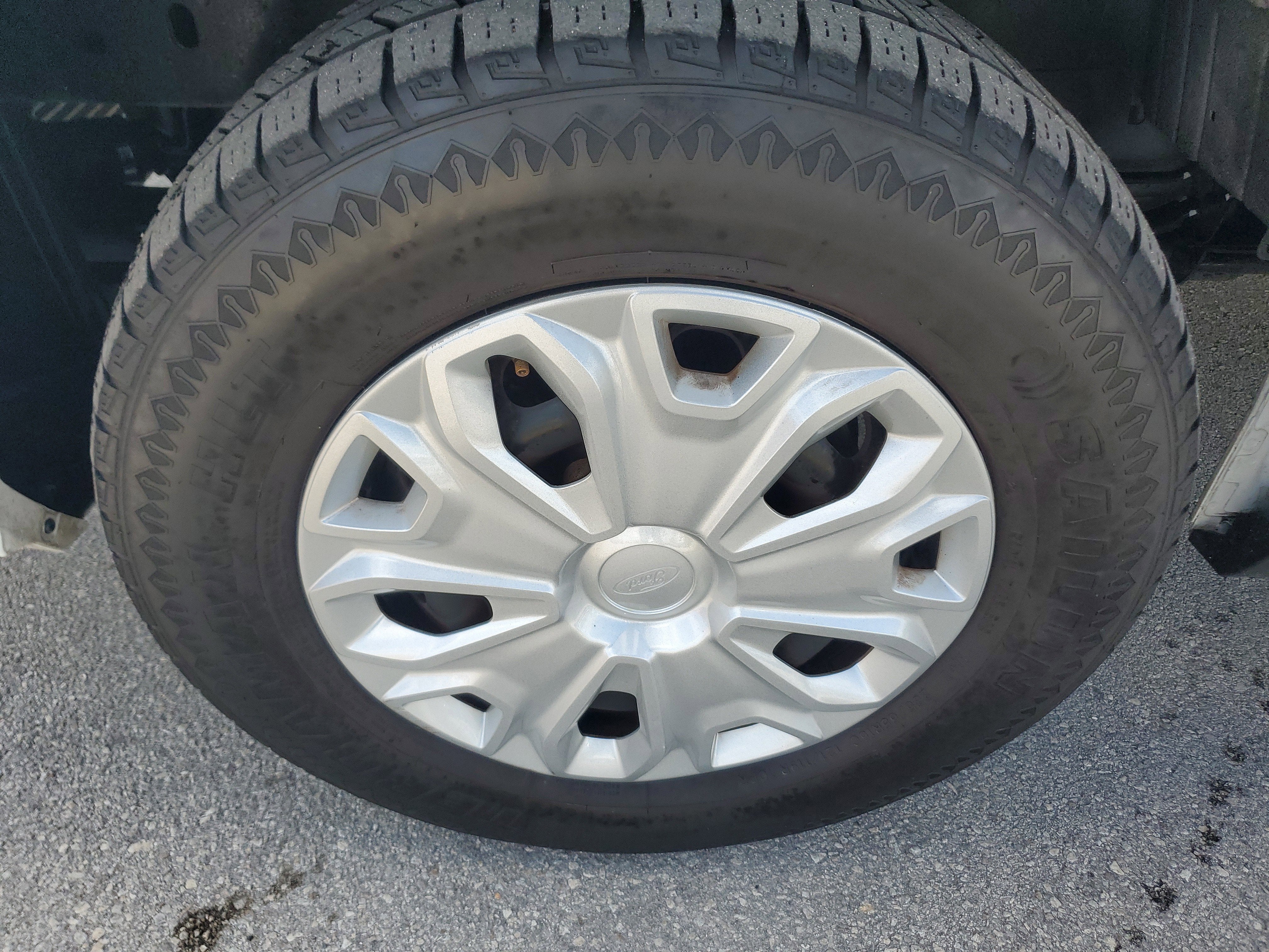 2023 Ford Transit Passenger Wagon XLT