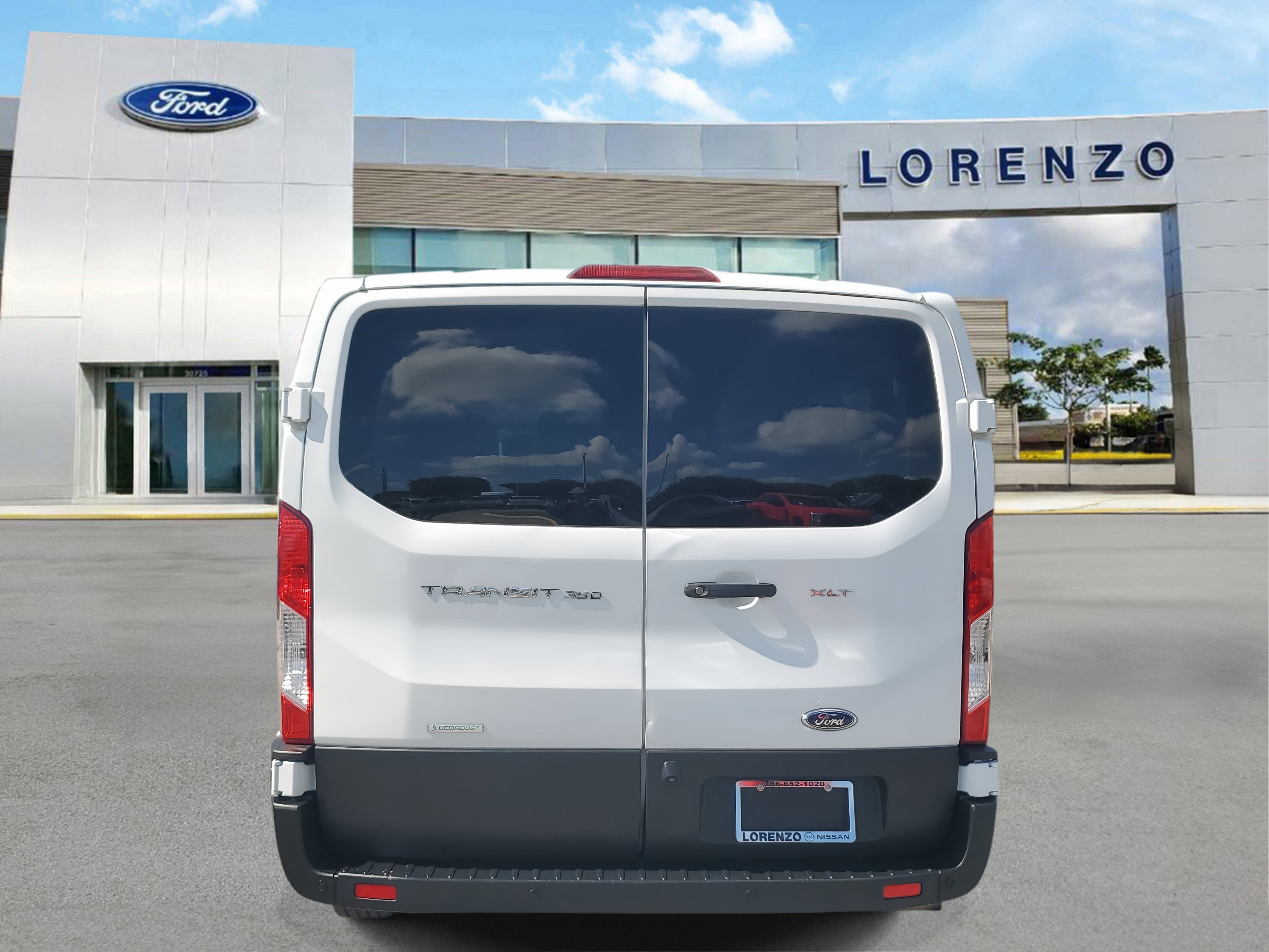 2023 Ford Transit Passenger Wagon XLT