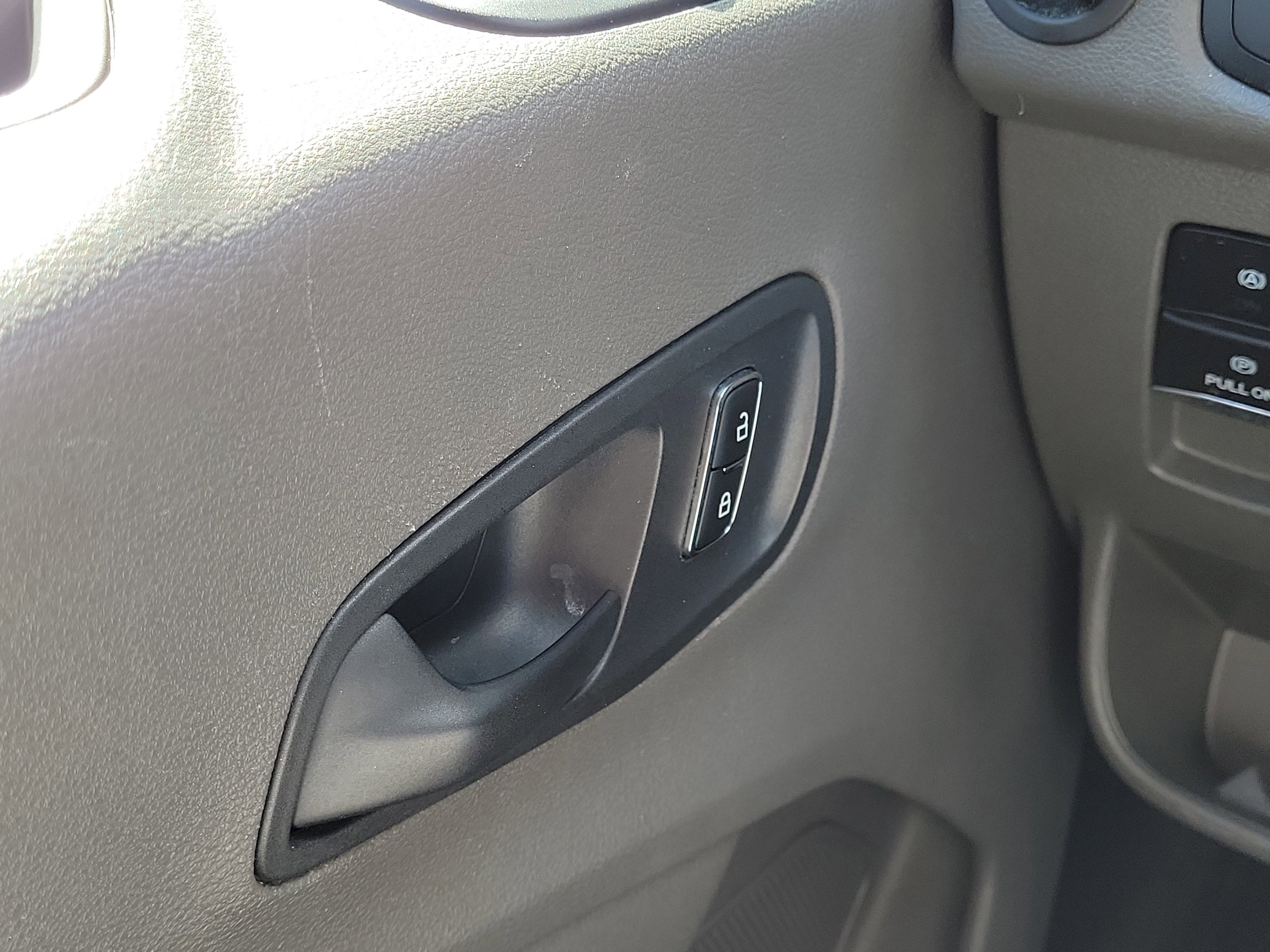 2023 Ford Transit Passenger Wagon XLT