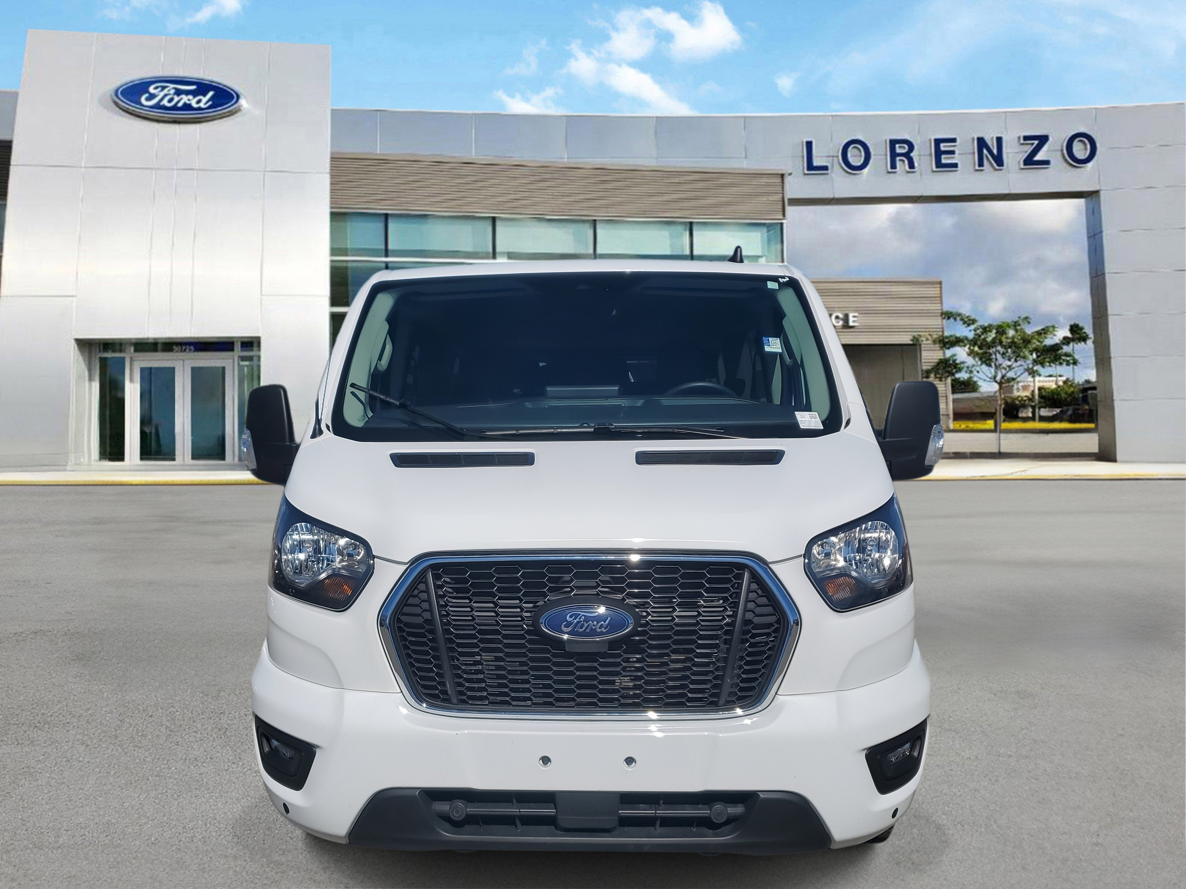 2024 Ford Transit Passenger Wagon XLT