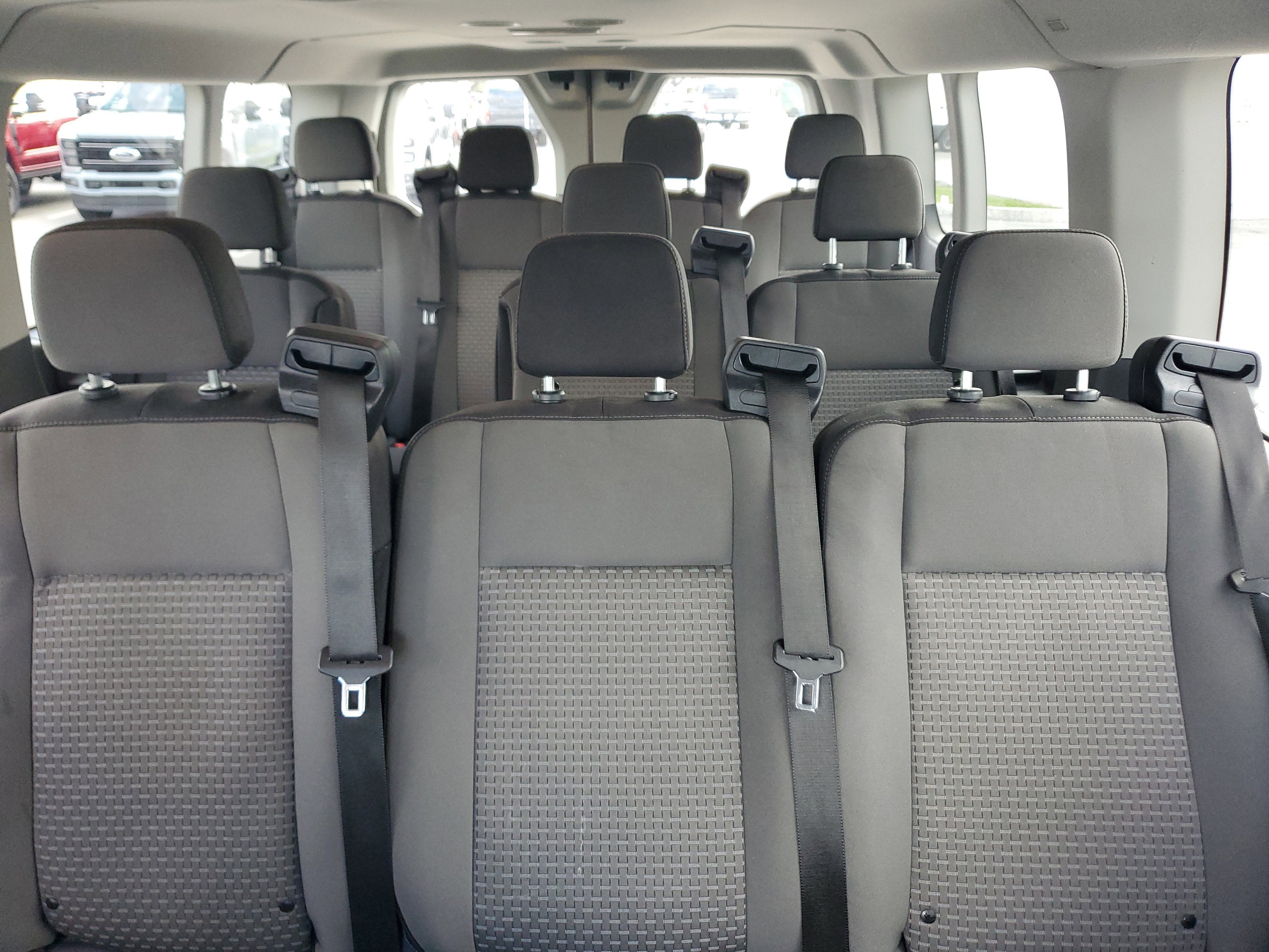 2024 Ford Transit Passenger Wagon XLT