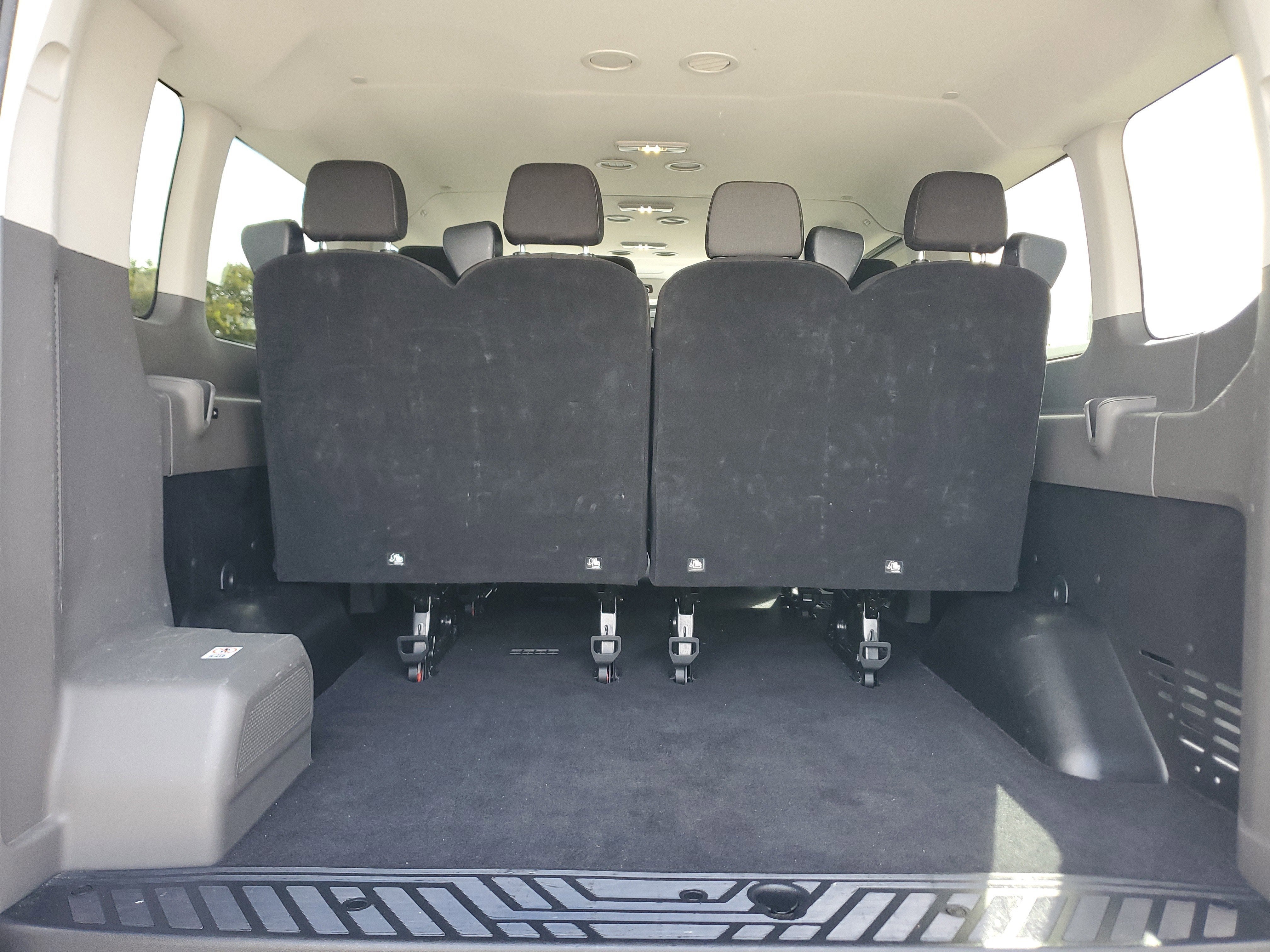 2024 Ford Transit Passenger Wagon XLT