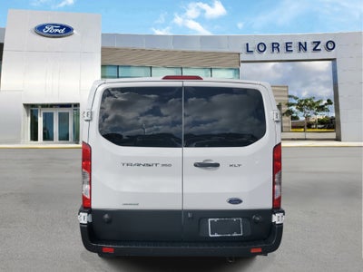 2024 Ford Transit Passenger Wagon XLT