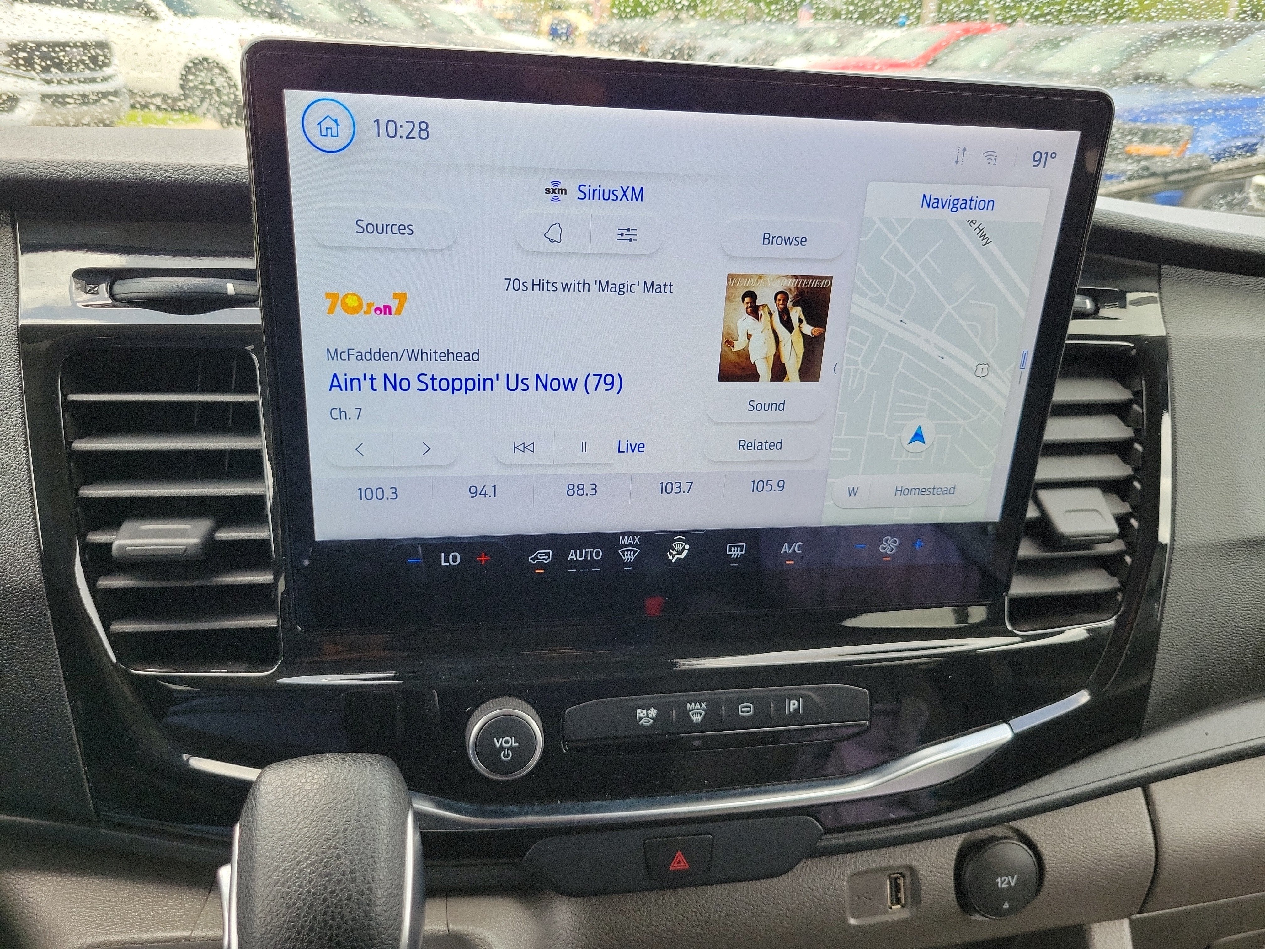 2024 Ford Transit Passenger Wagon XLT