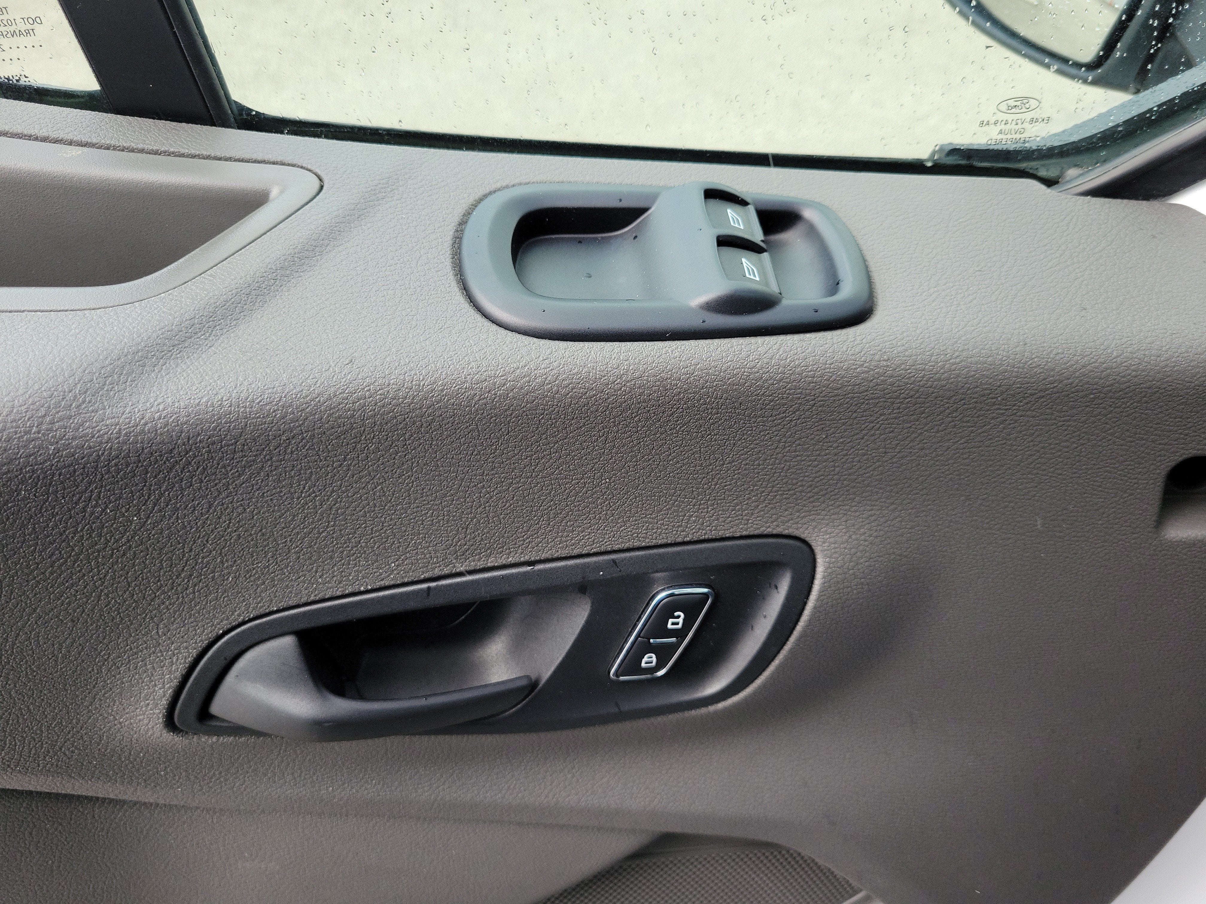 2024 Ford Transit Passenger Wagon XLT