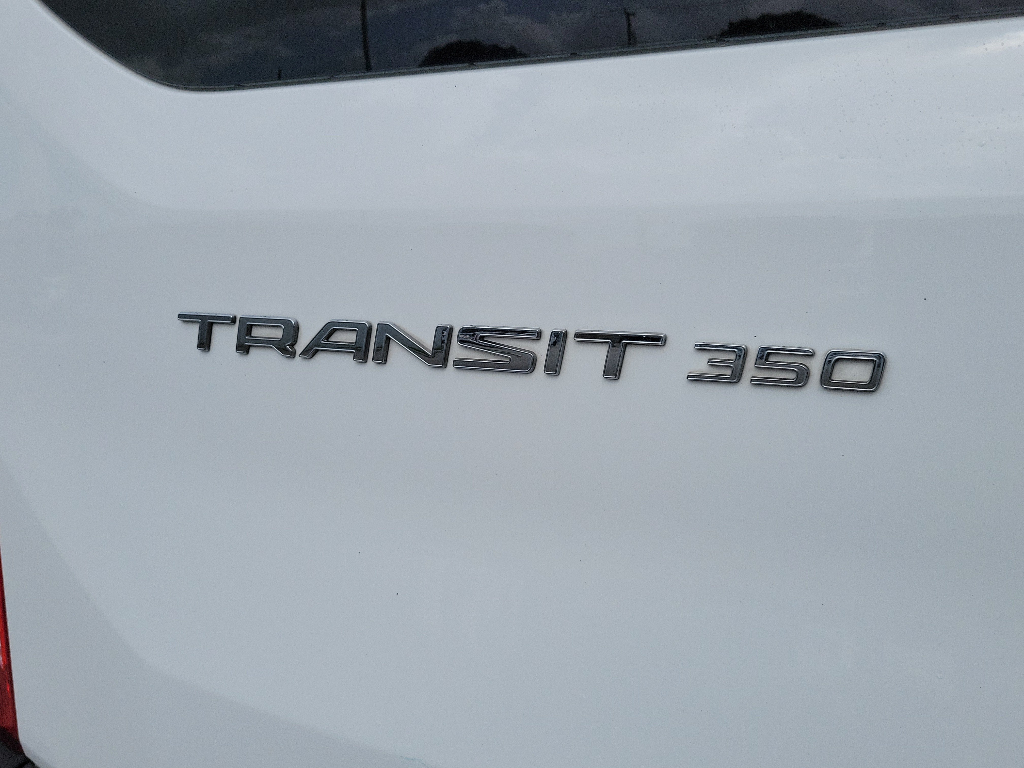 2024 Ford Transit Passenger Wagon XLT