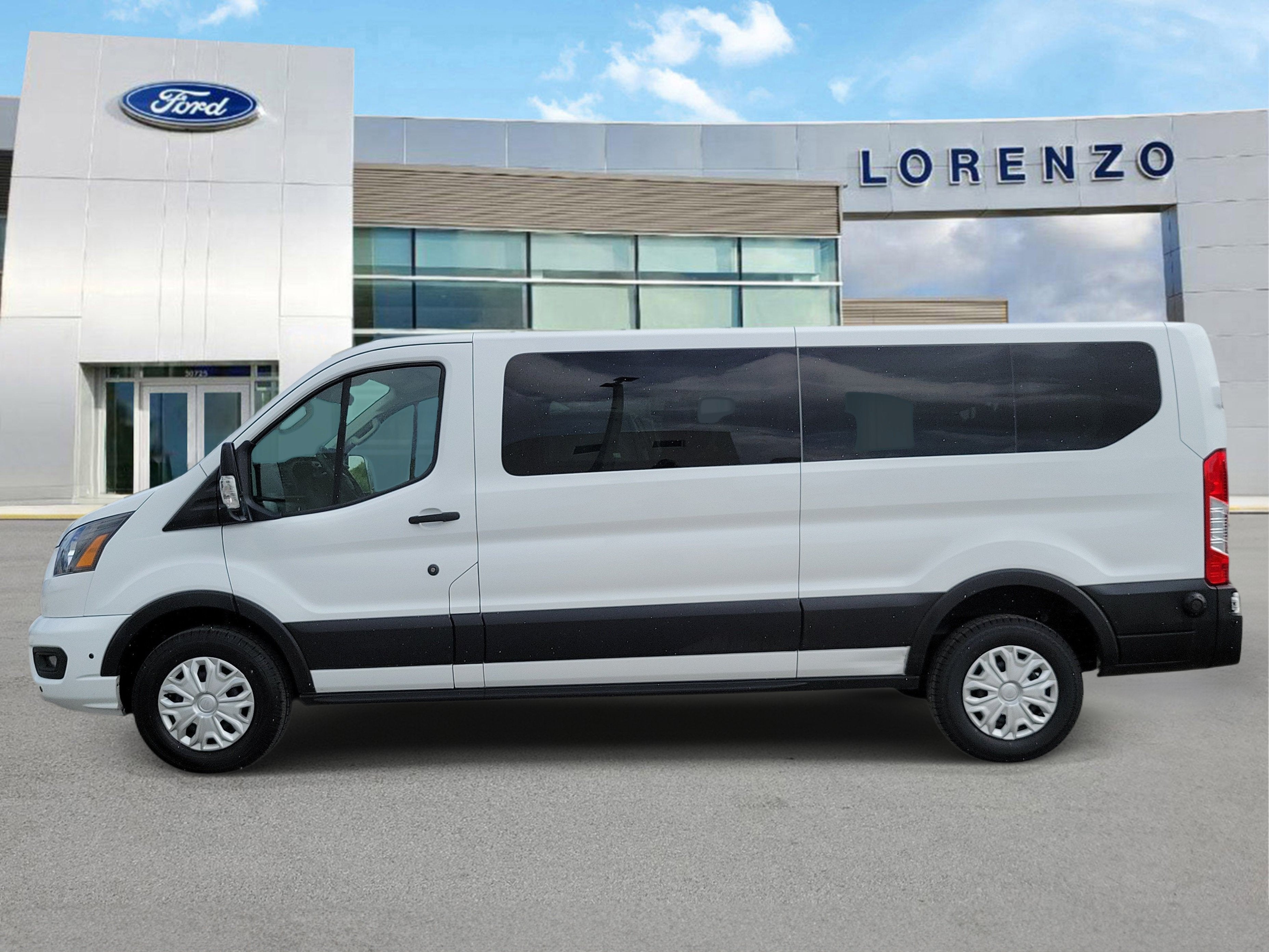 2024 Ford Transit Passenger Wagon XLT