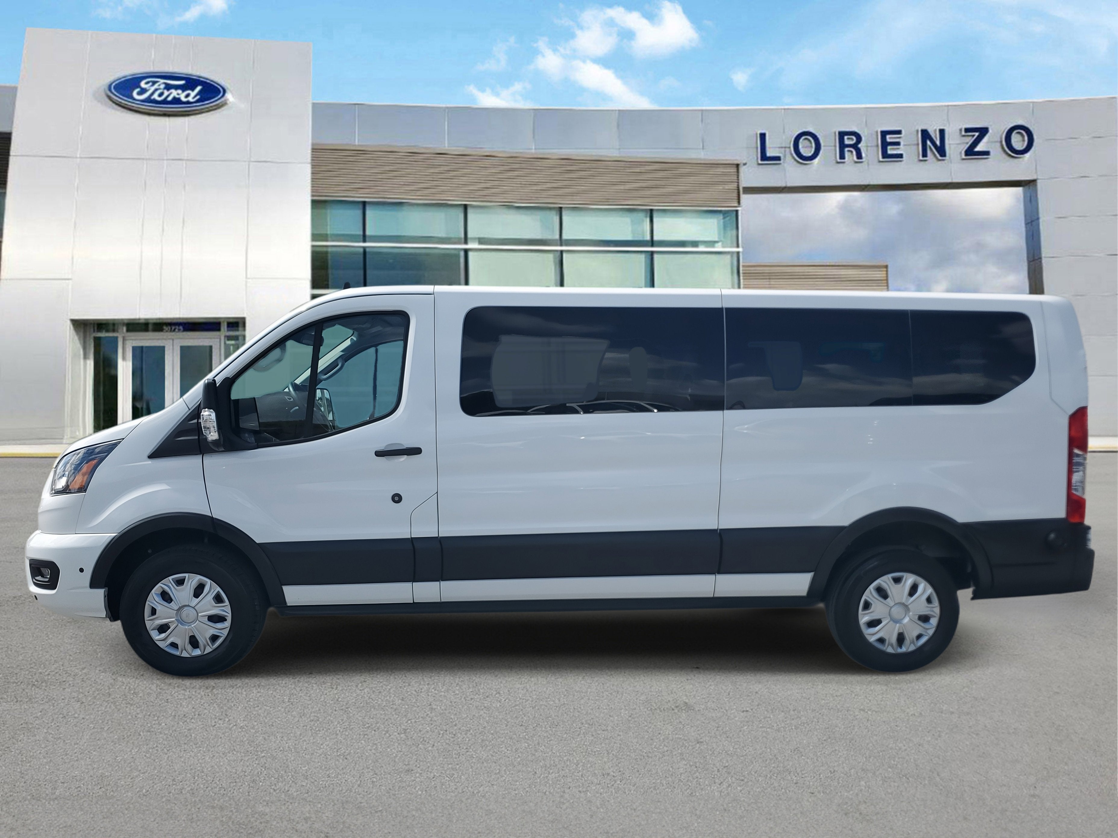 2024 Ford Transit Passenger Wagon XLT