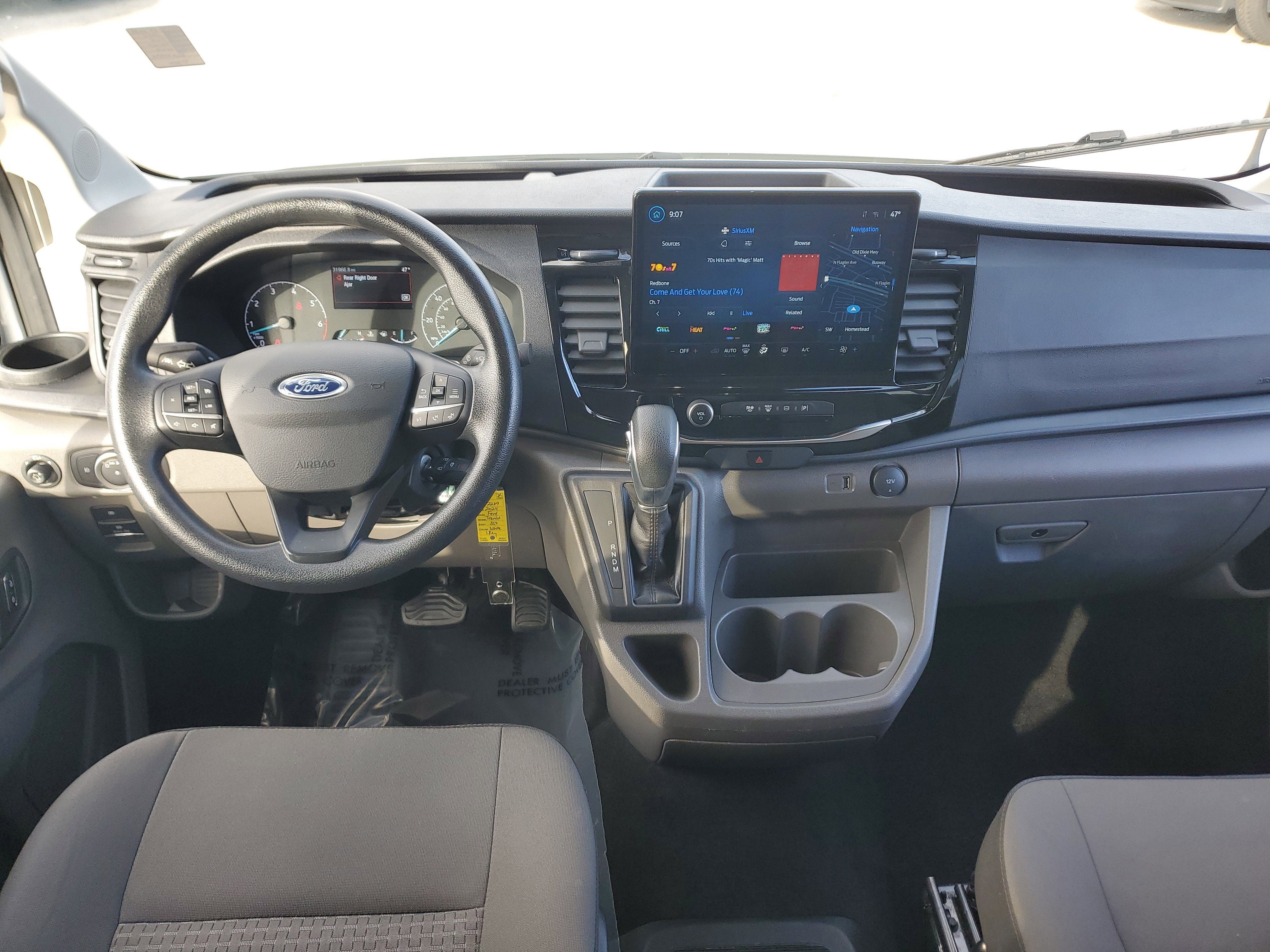 2024 Ford Transit Passenger Wagon XLT