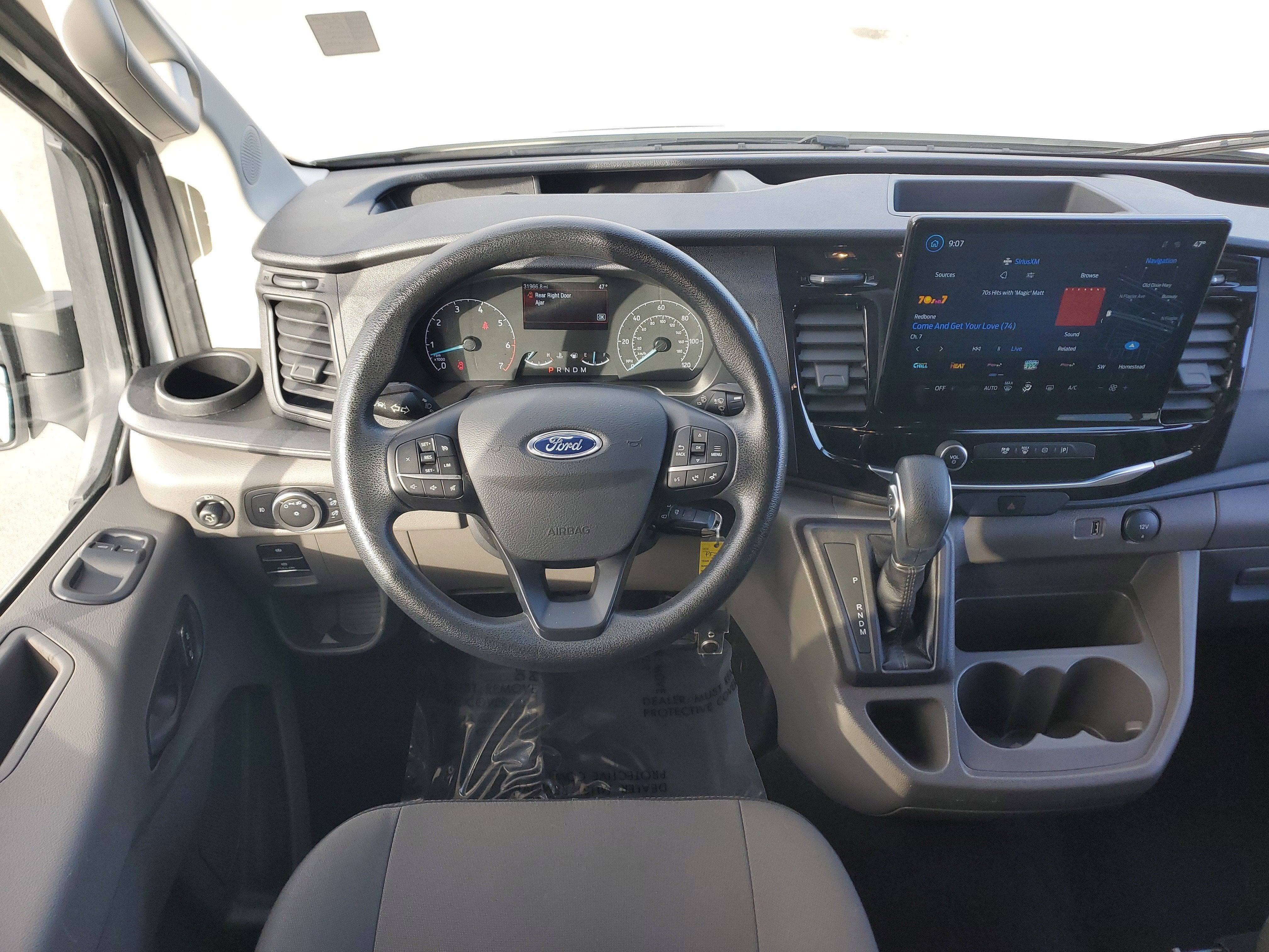 2024 Ford Transit Passenger Wagon XLT