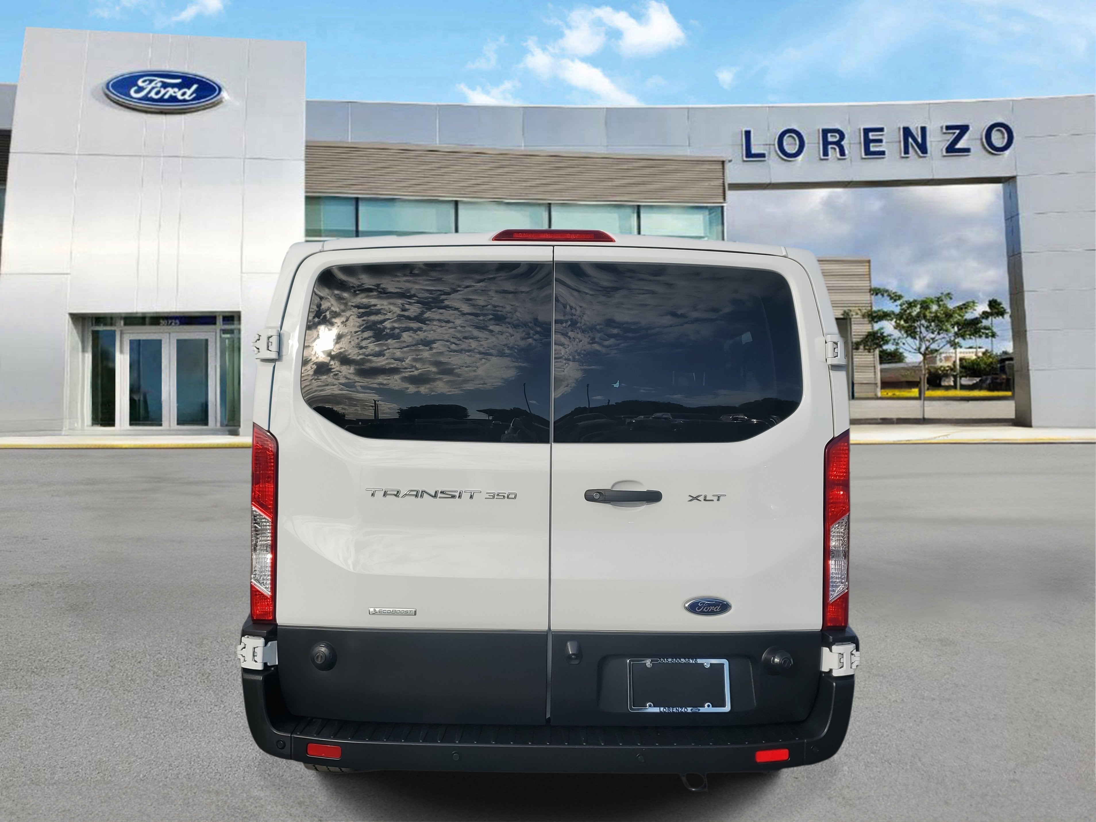 2024 Ford Transit Passenger Wagon XLT
