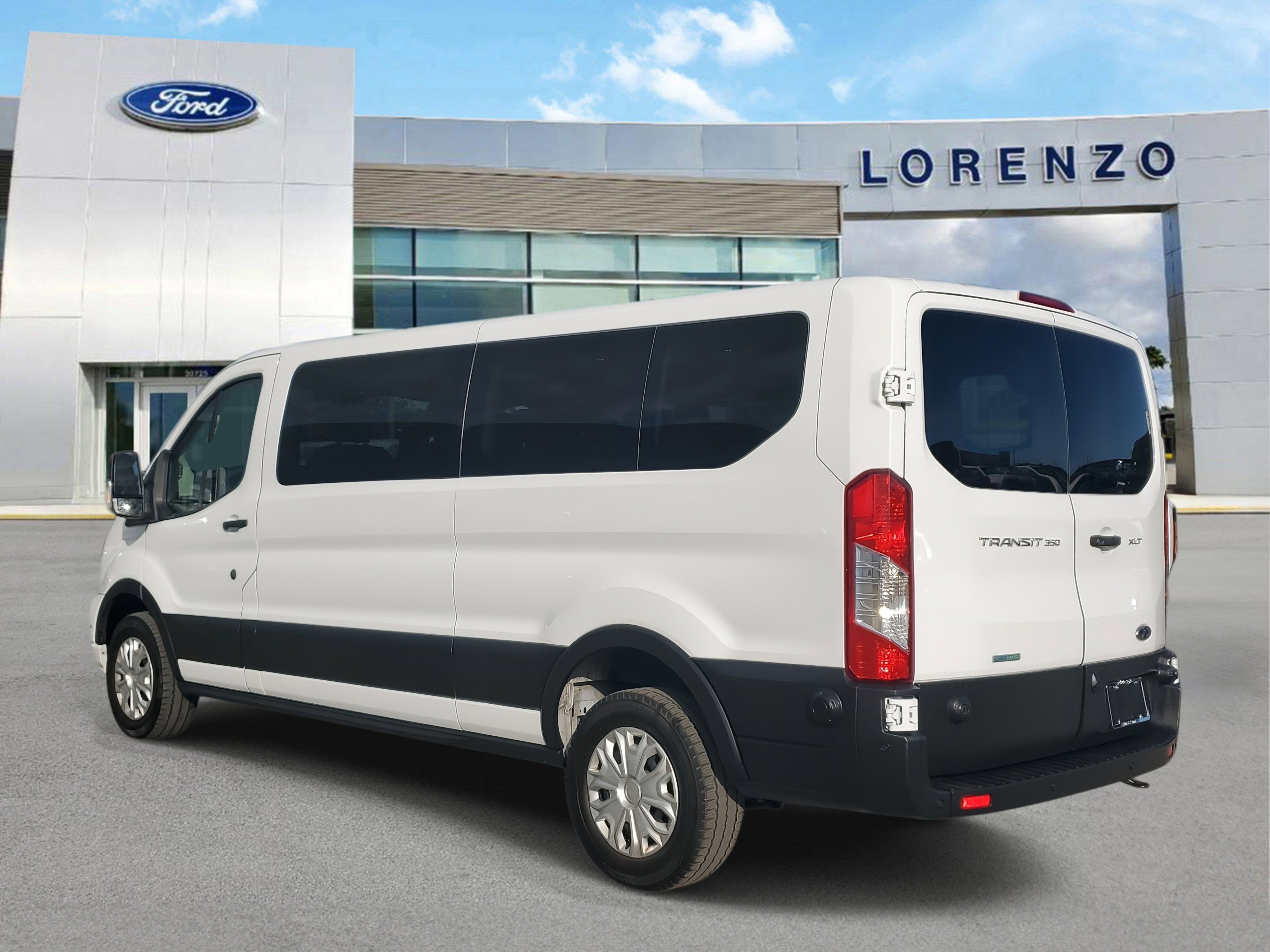 2024 Ford Transit Passenger Wagon XLT
