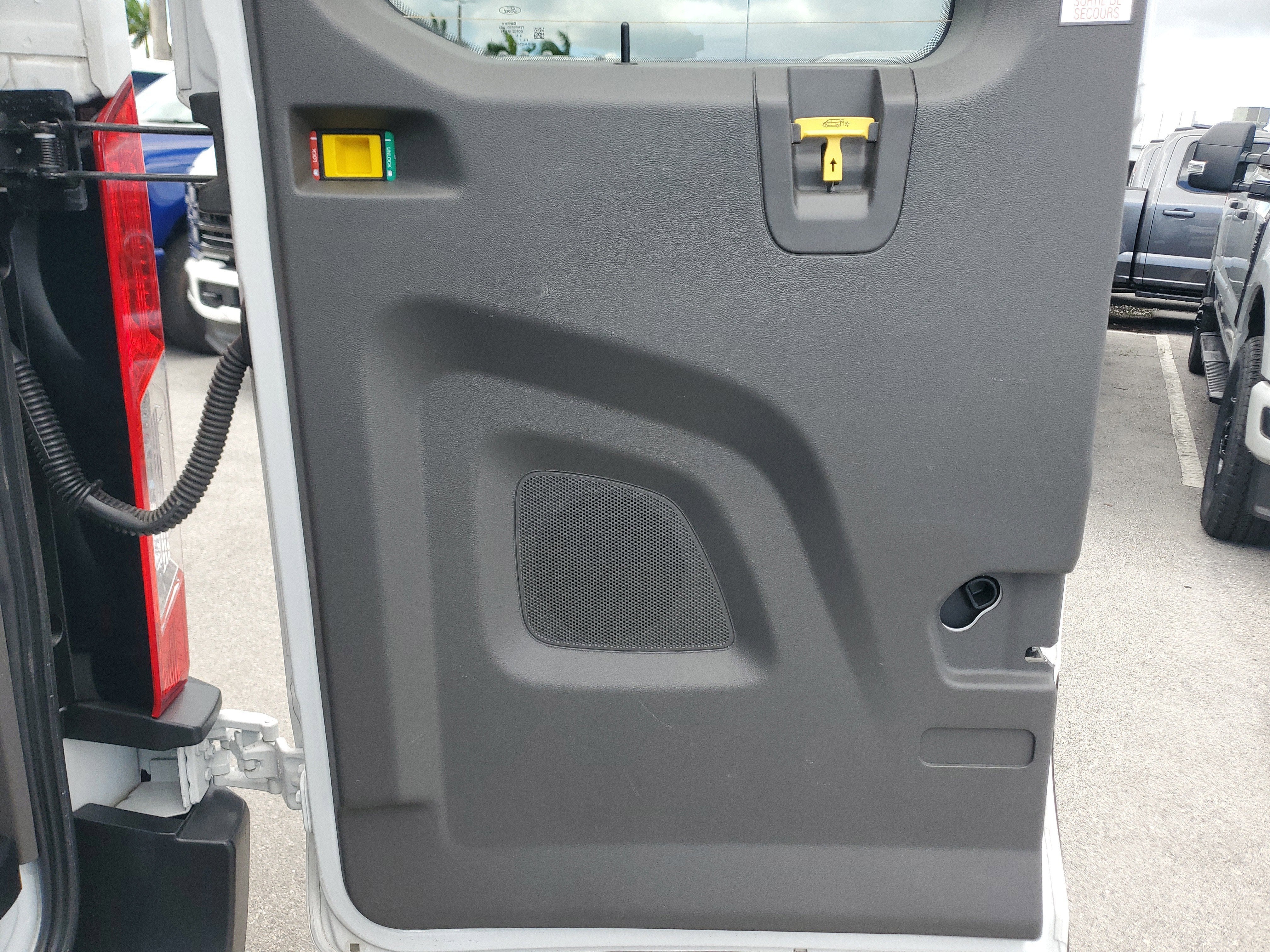 2024 Ford Transit Passenger Wagon XLT