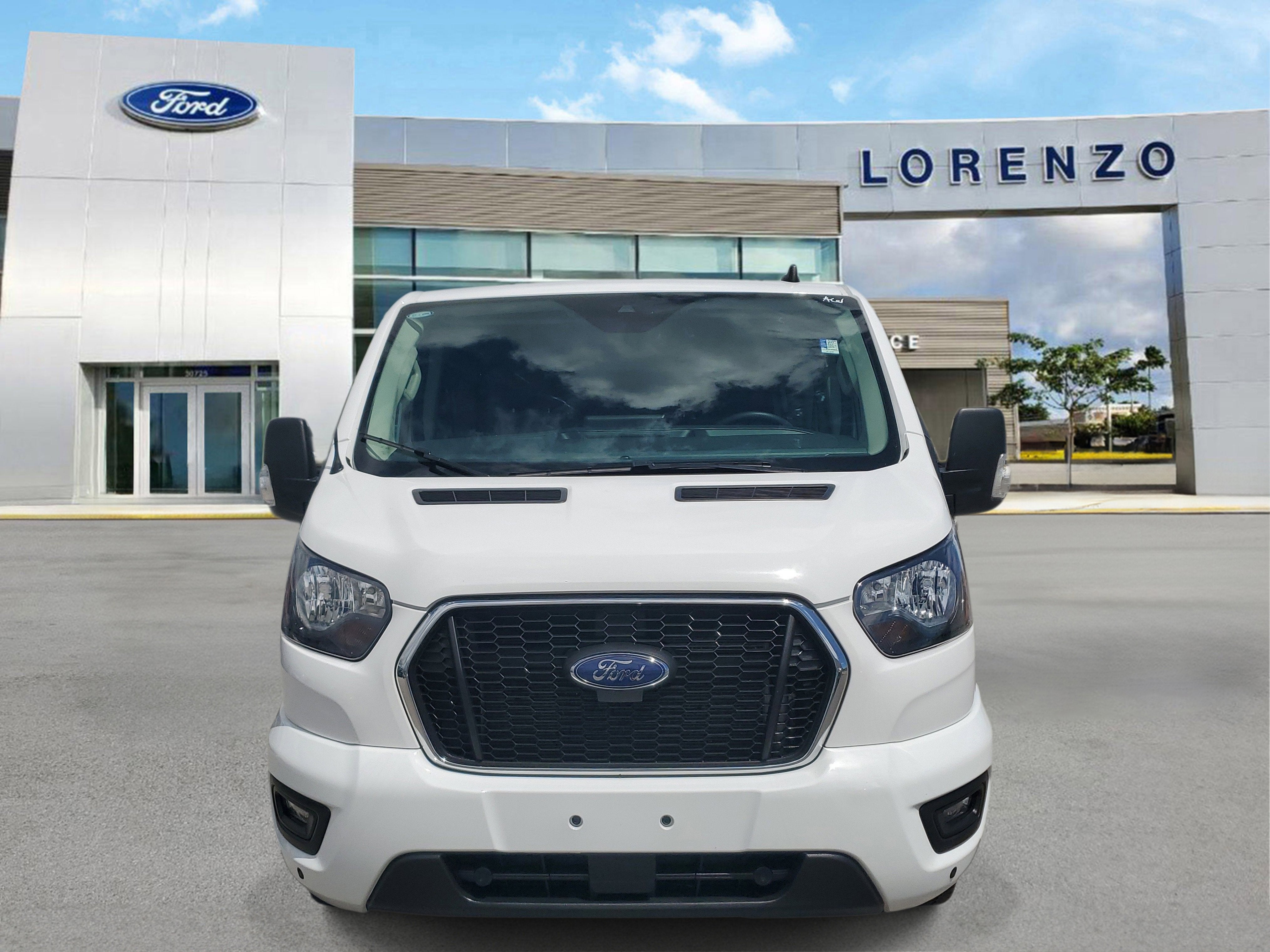 2024 Ford Transit Passenger Wagon XLT