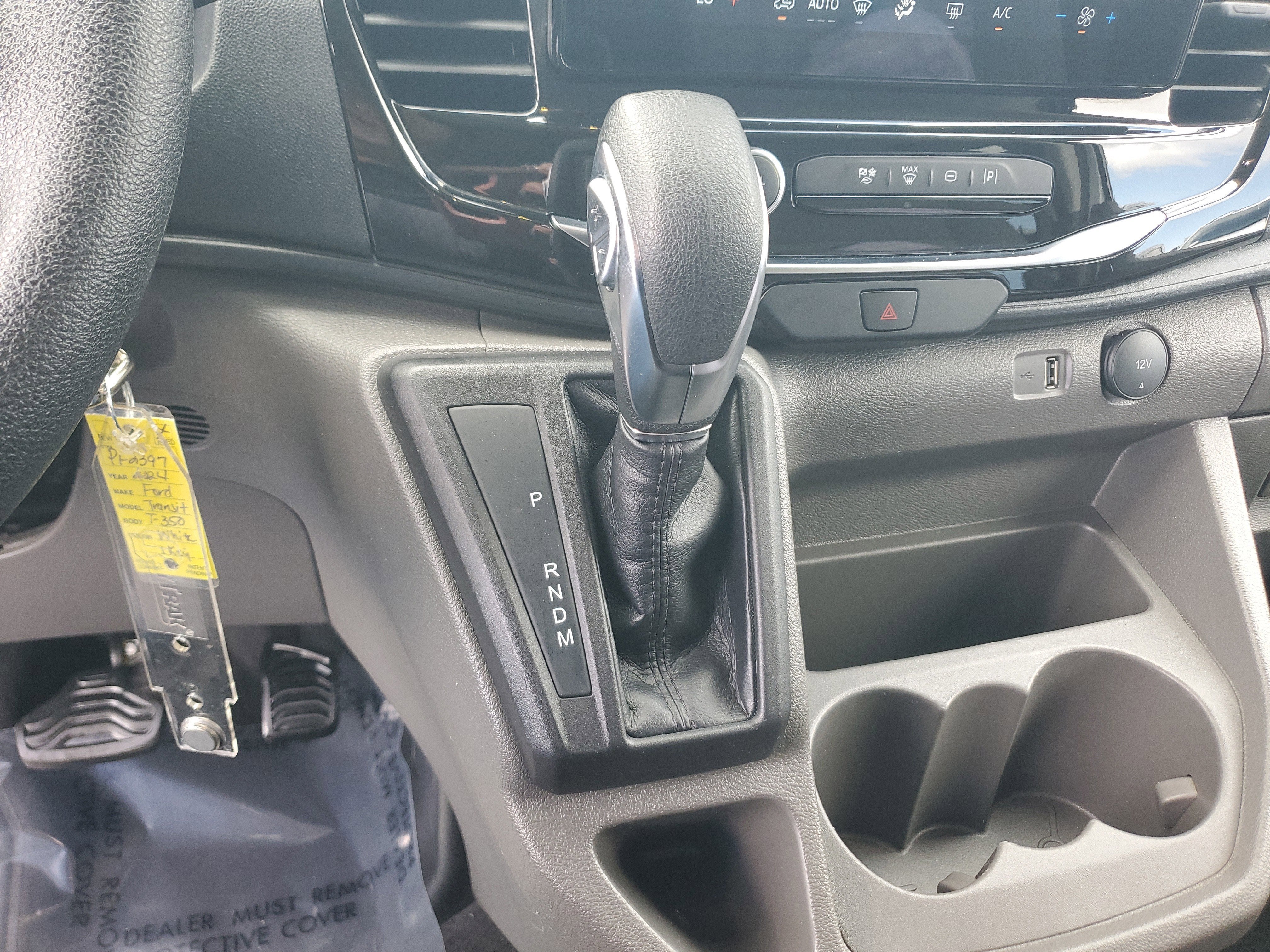 2024 Ford Transit Passenger Wagon XLT