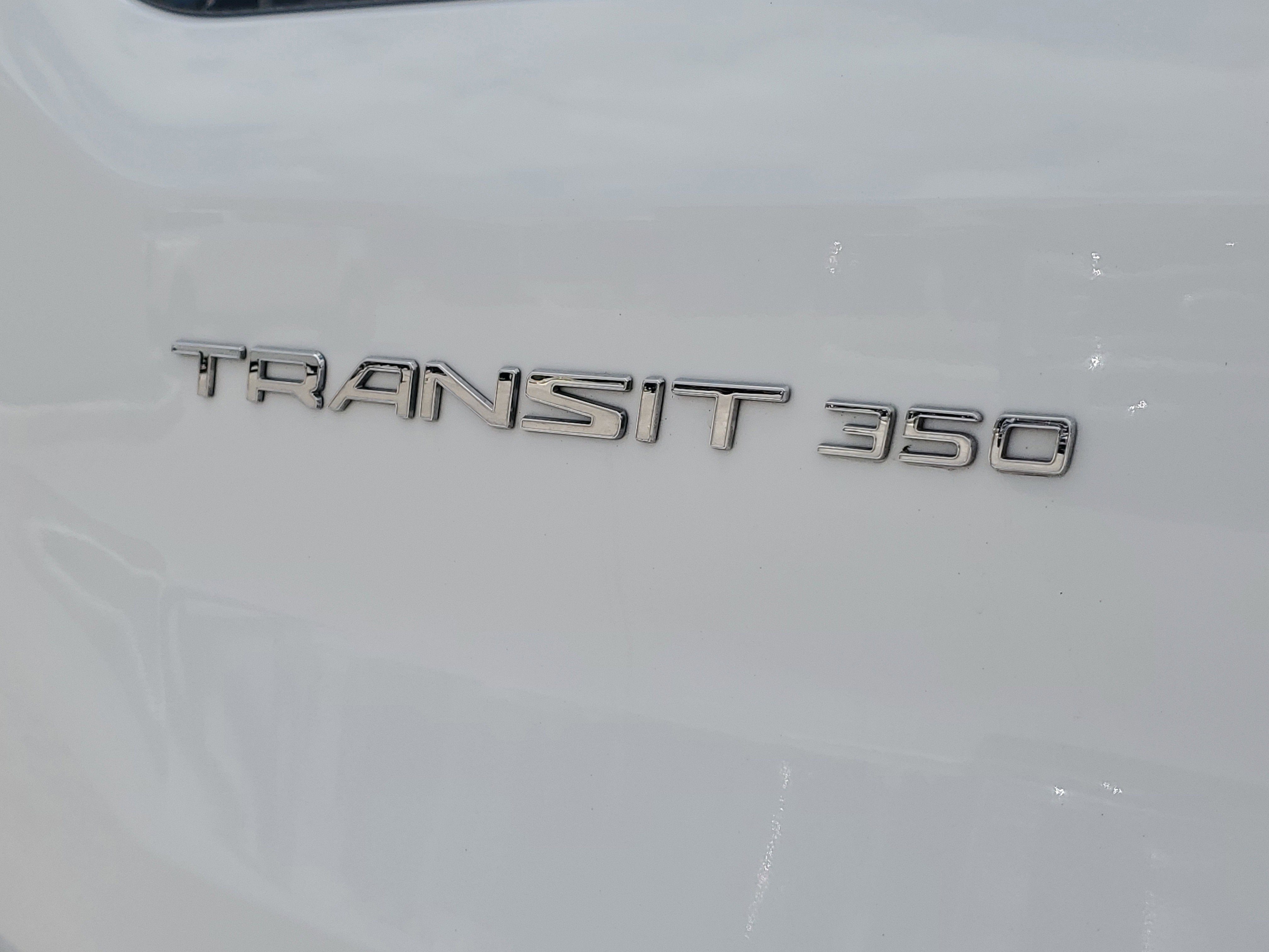 2024 Ford Transit Passenger Wagon XLT