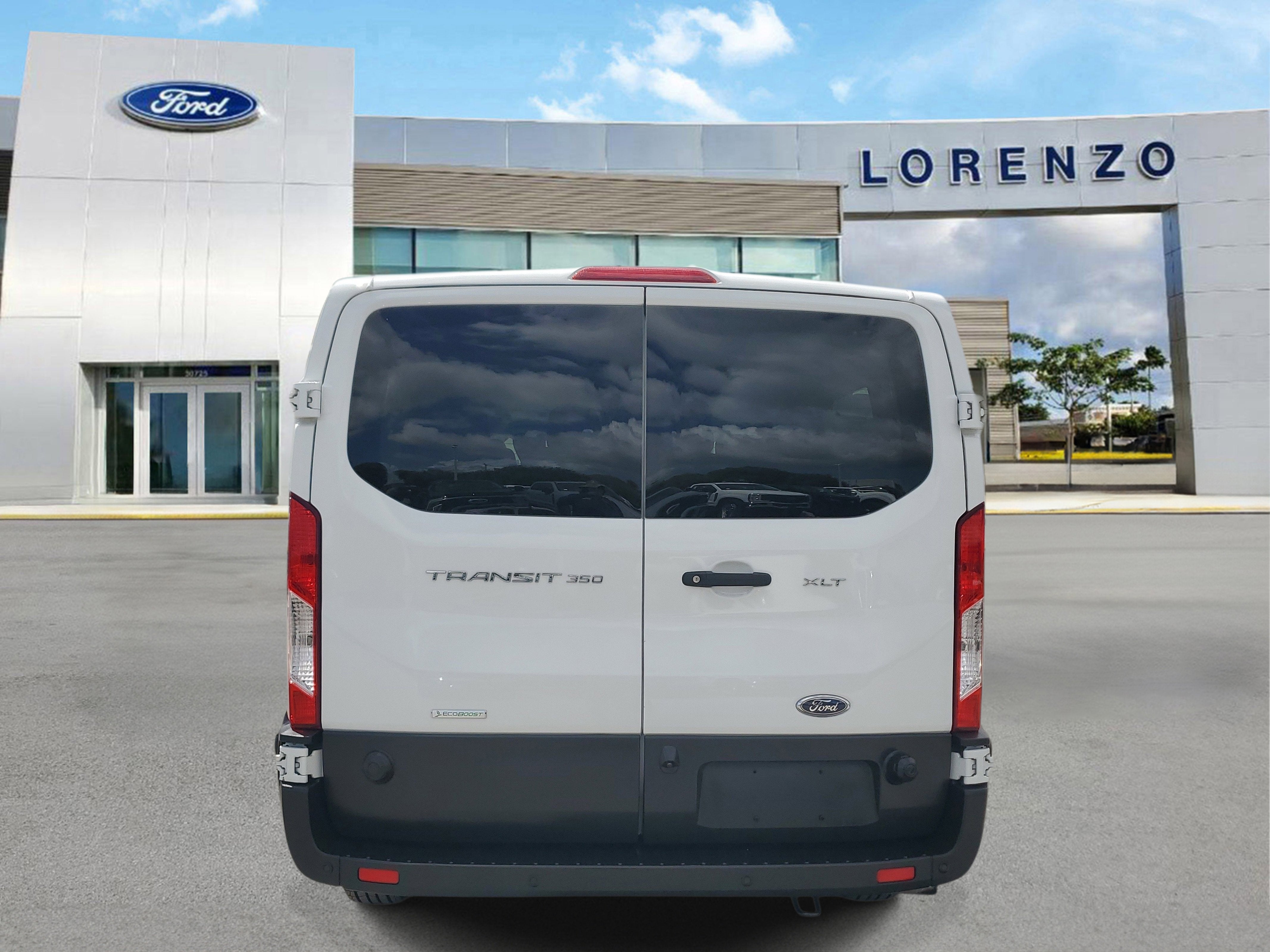 2024 Ford Transit Passenger Wagon XLT