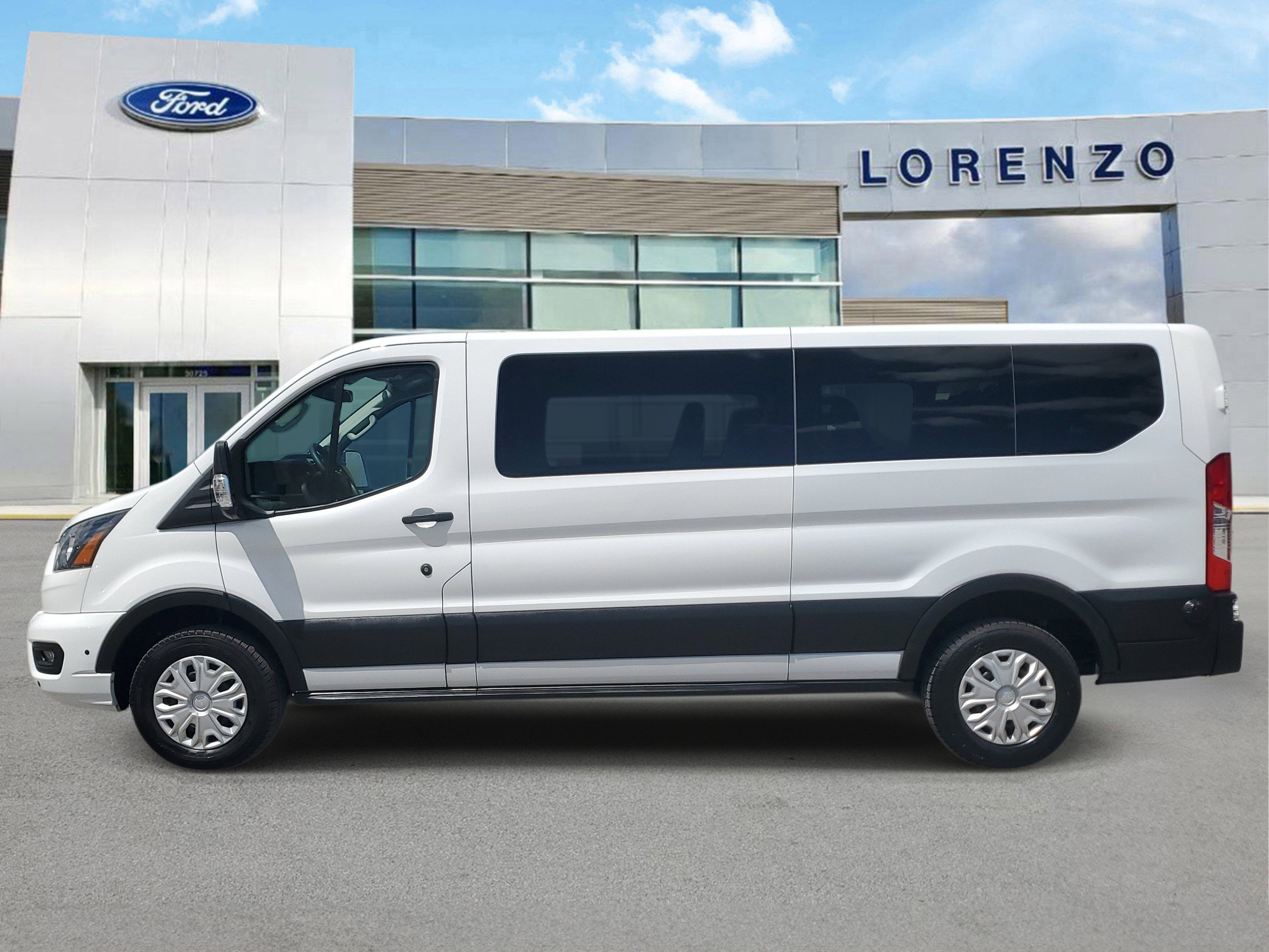 2024 Ford Transit Passenger Wagon XLT