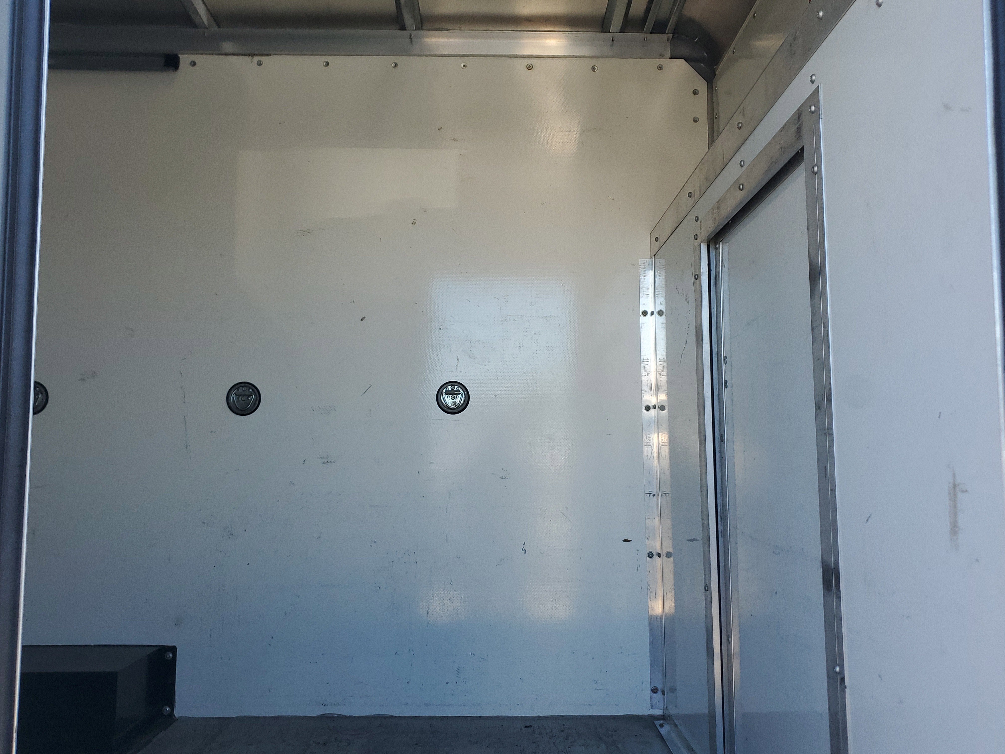 2022 Ford E-Series Cutaway Base