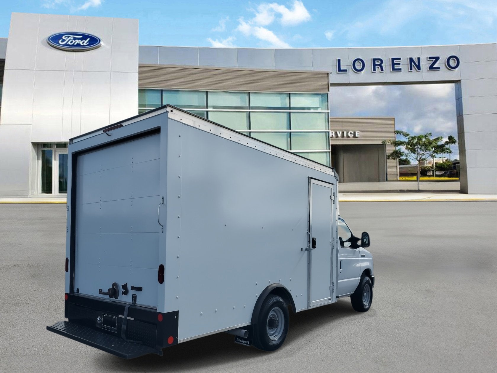 2023 Ford E-Series Cutaway Base