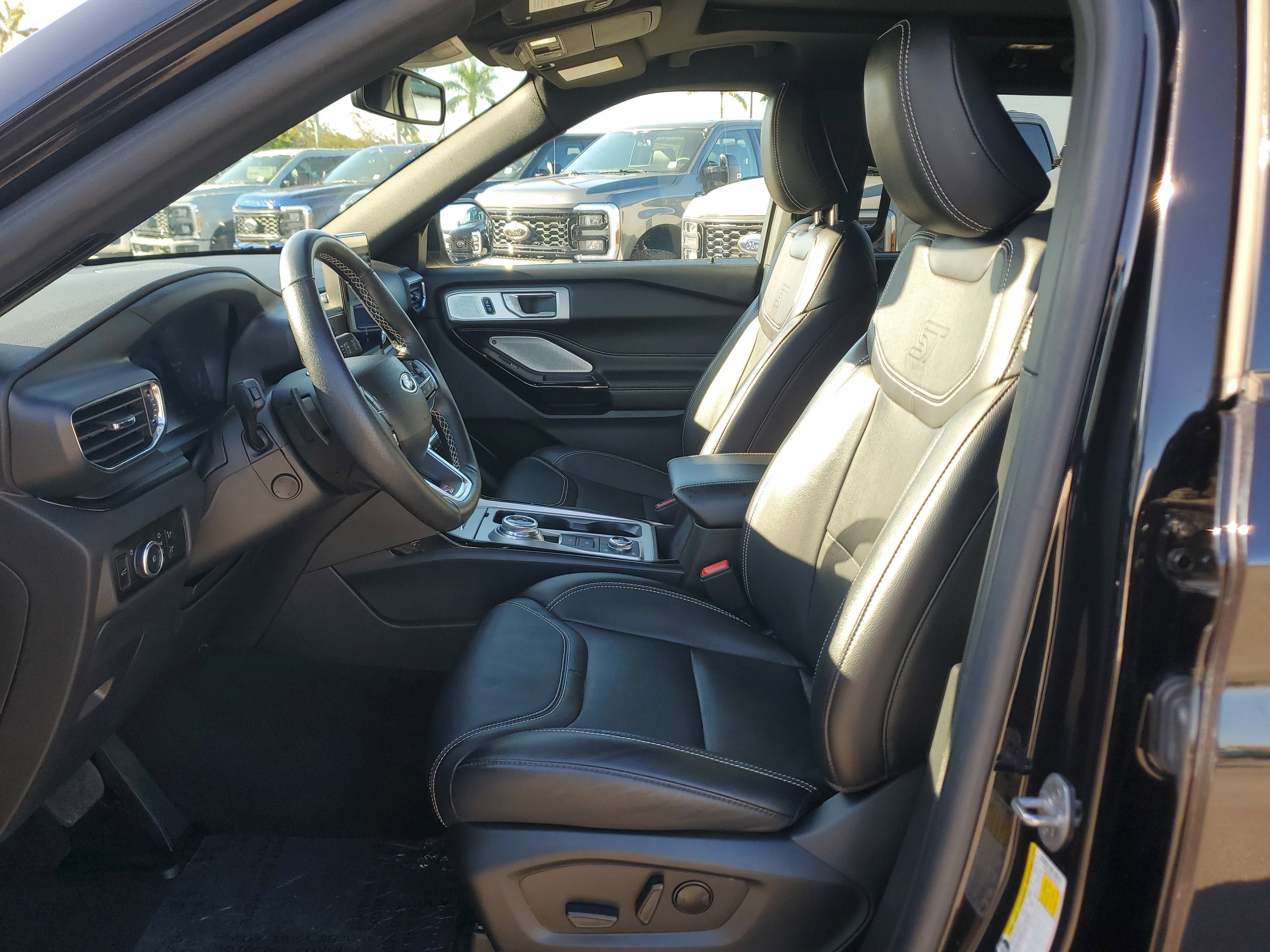 2023 Ford Explorer ST 4WD