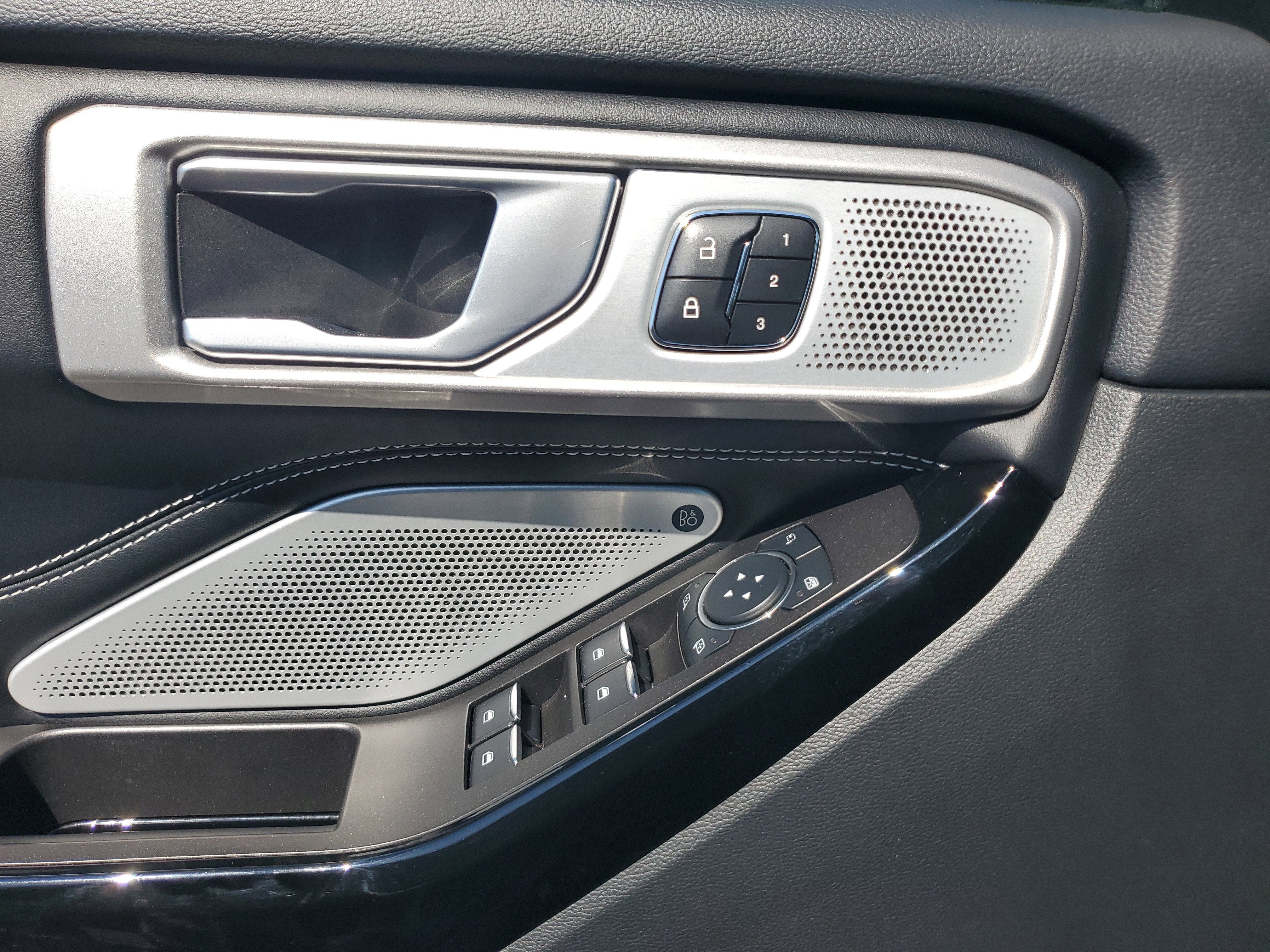 2023 Ford Explorer ST 4WD