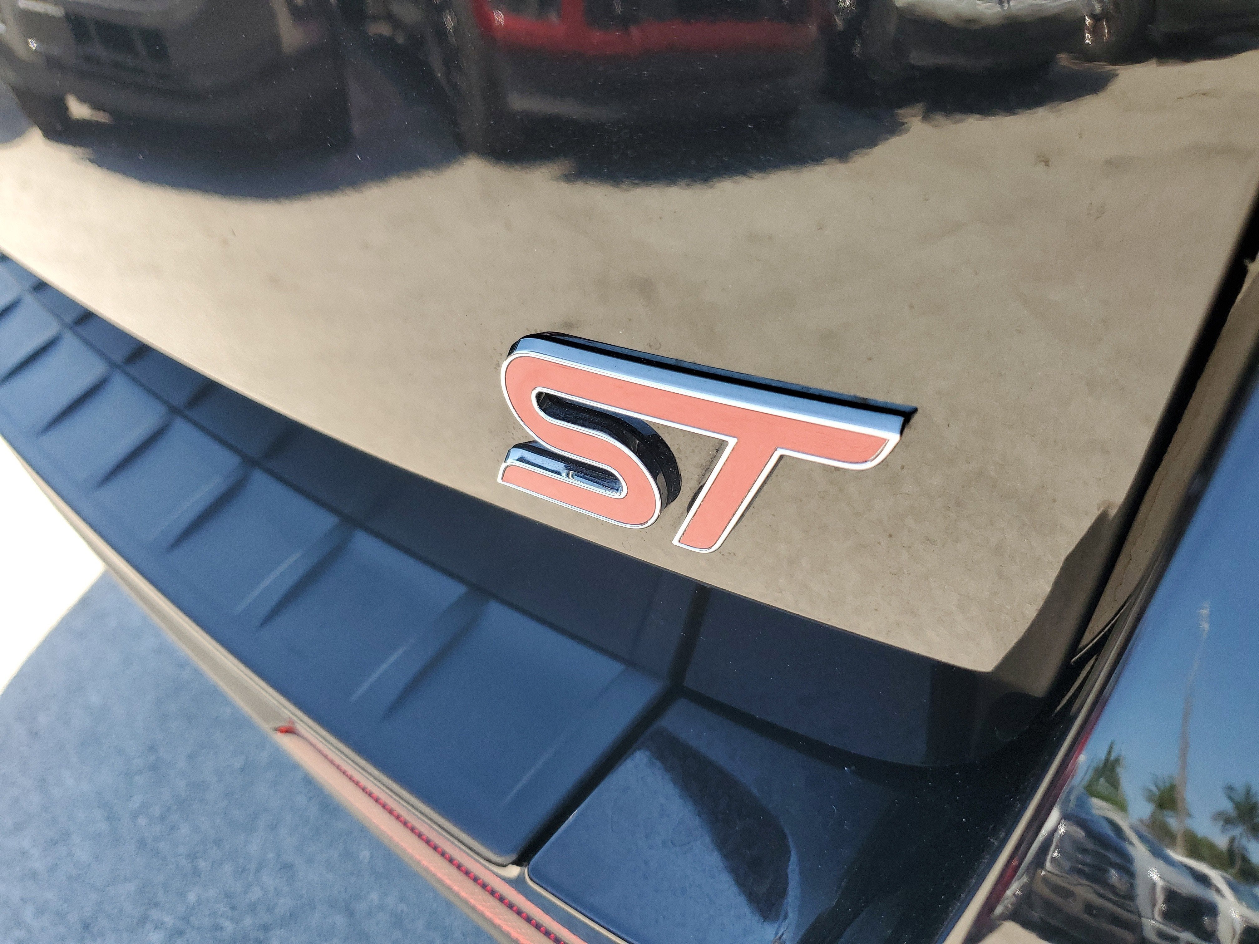 2023 Ford Explorer ST 4WD