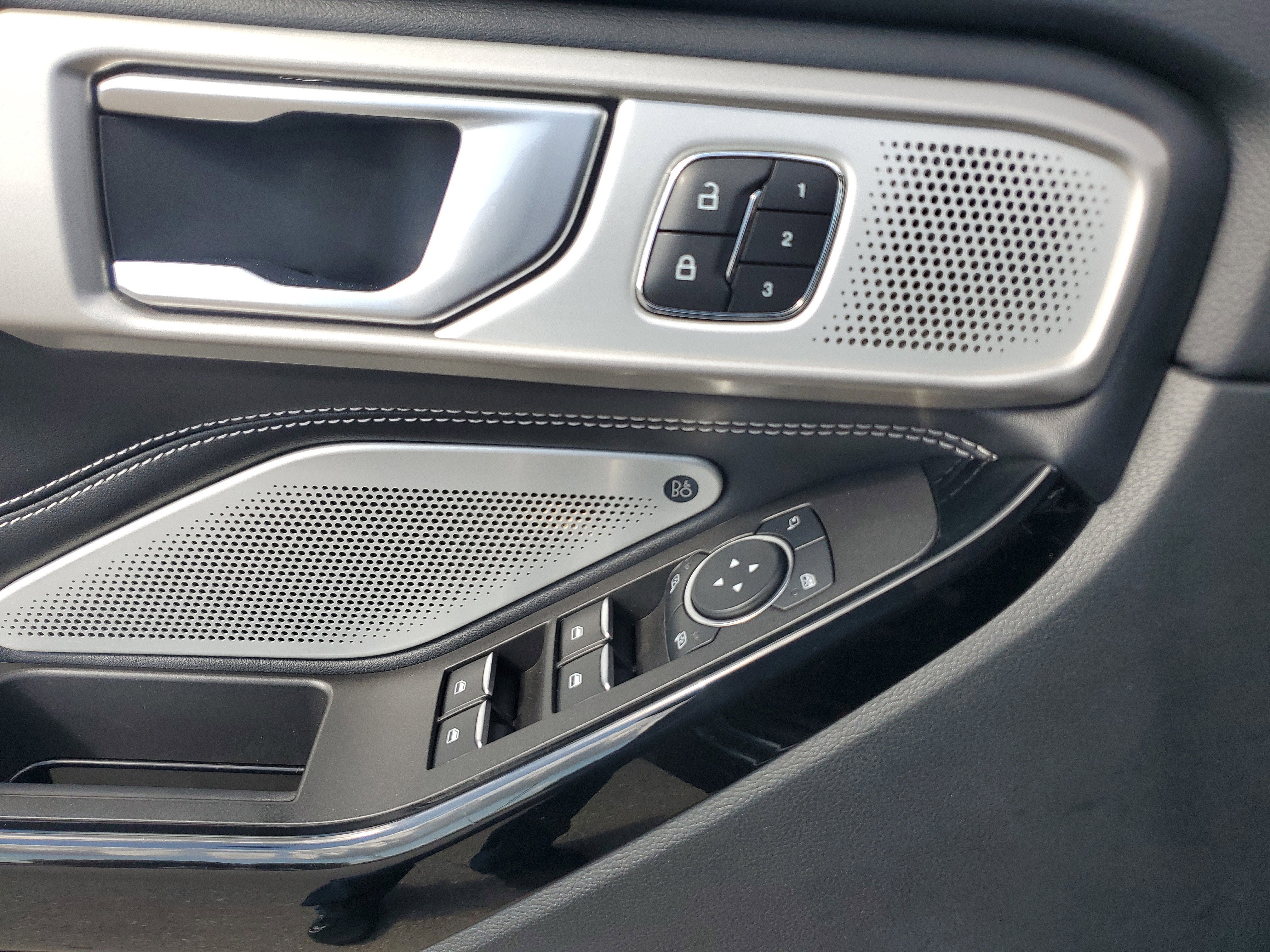 2023 Ford Explorer ST 4WD