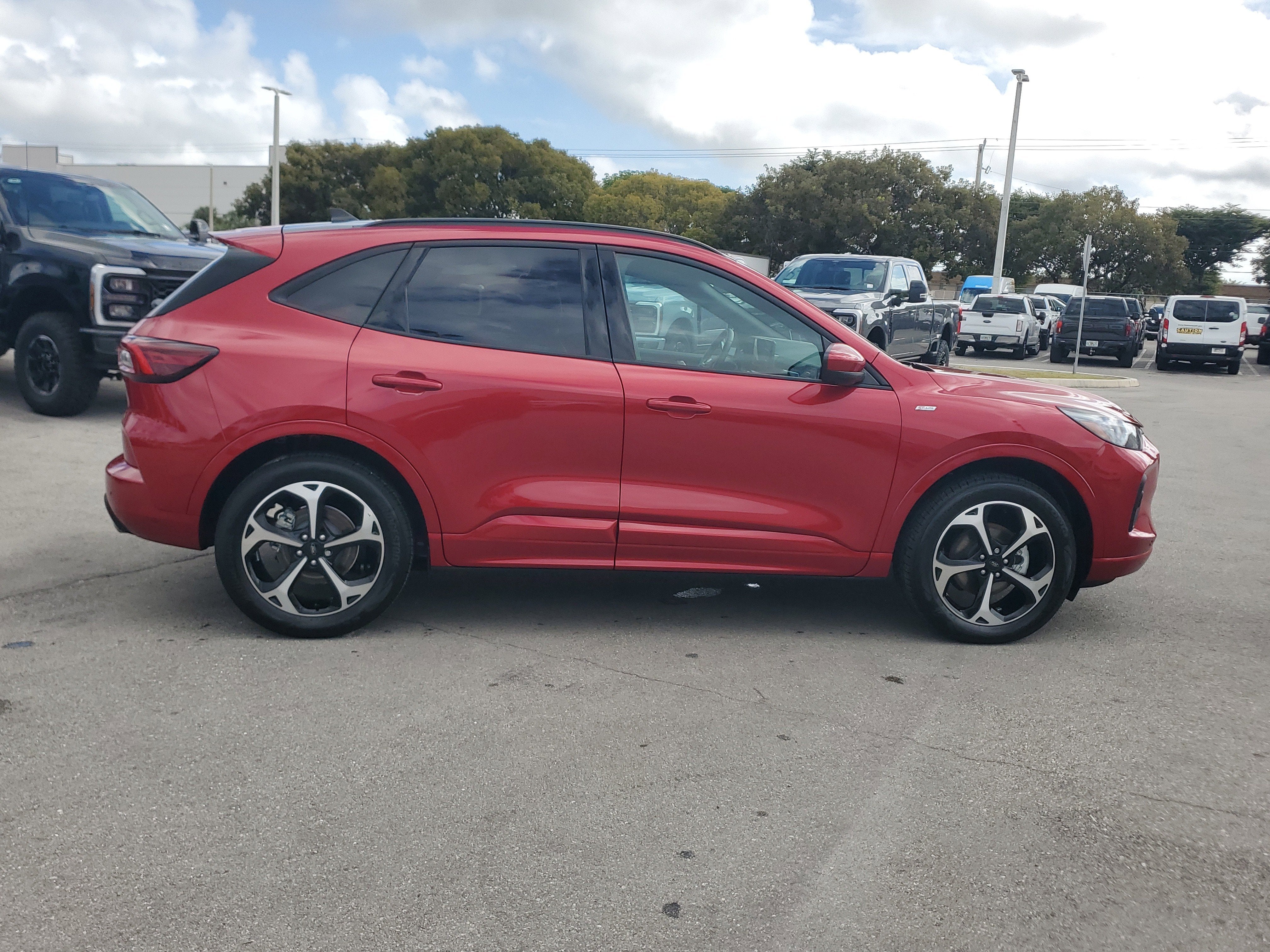 2025 Ford Escape ST-Line Elite 4WD