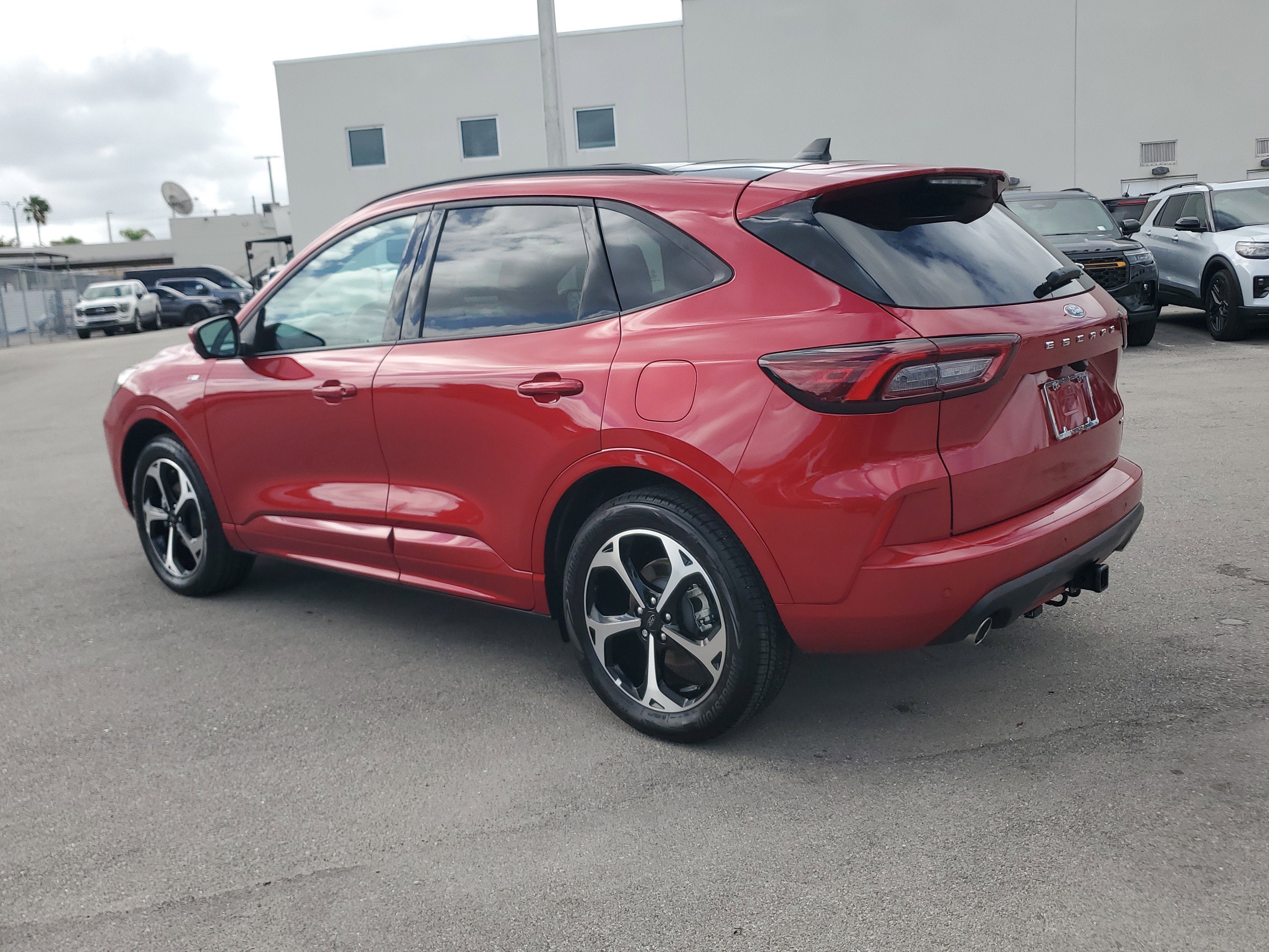 2025 Ford Escape ST-Line Elite 4WD