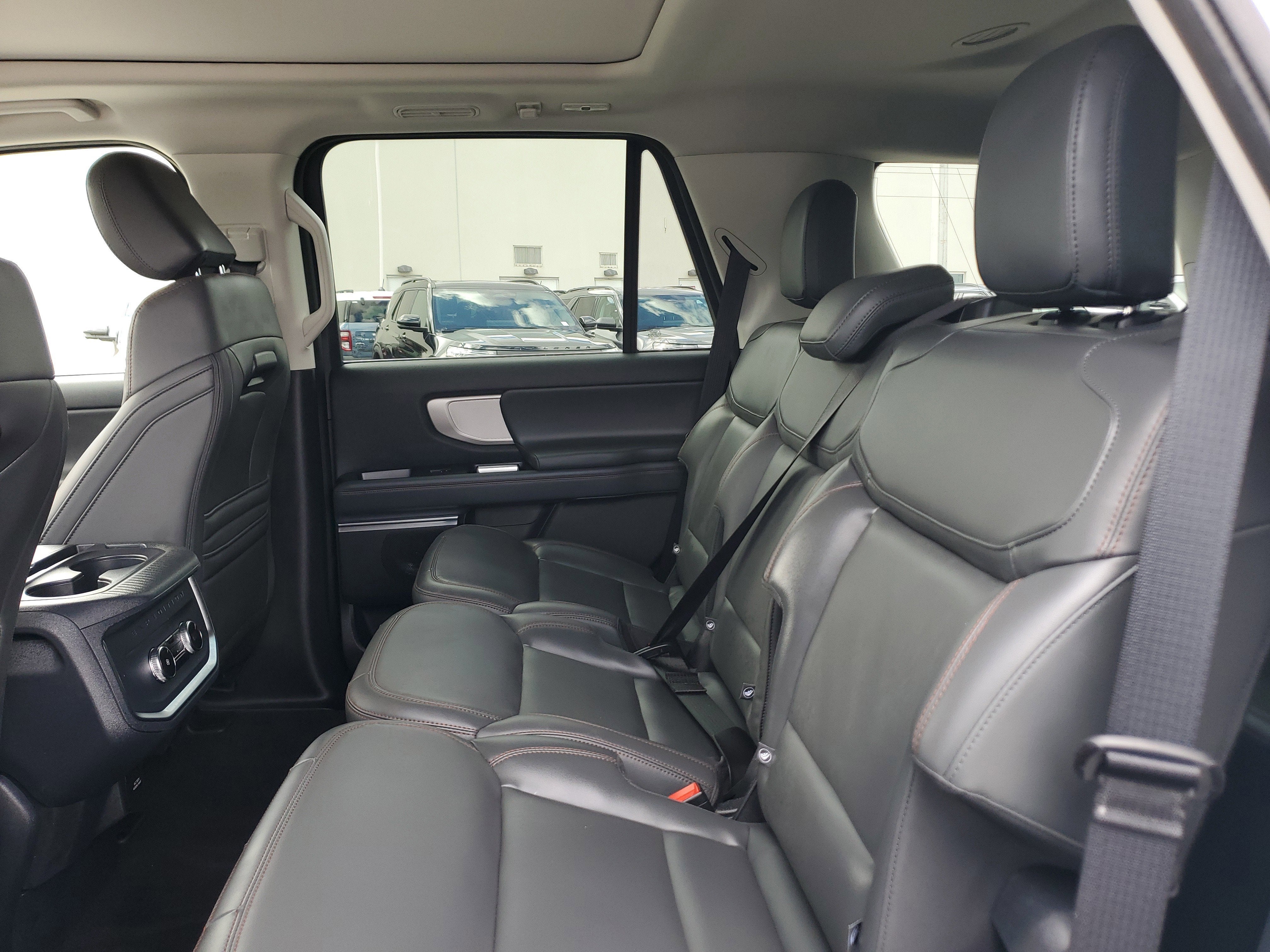 2025 Ford Expedition Active 4WD