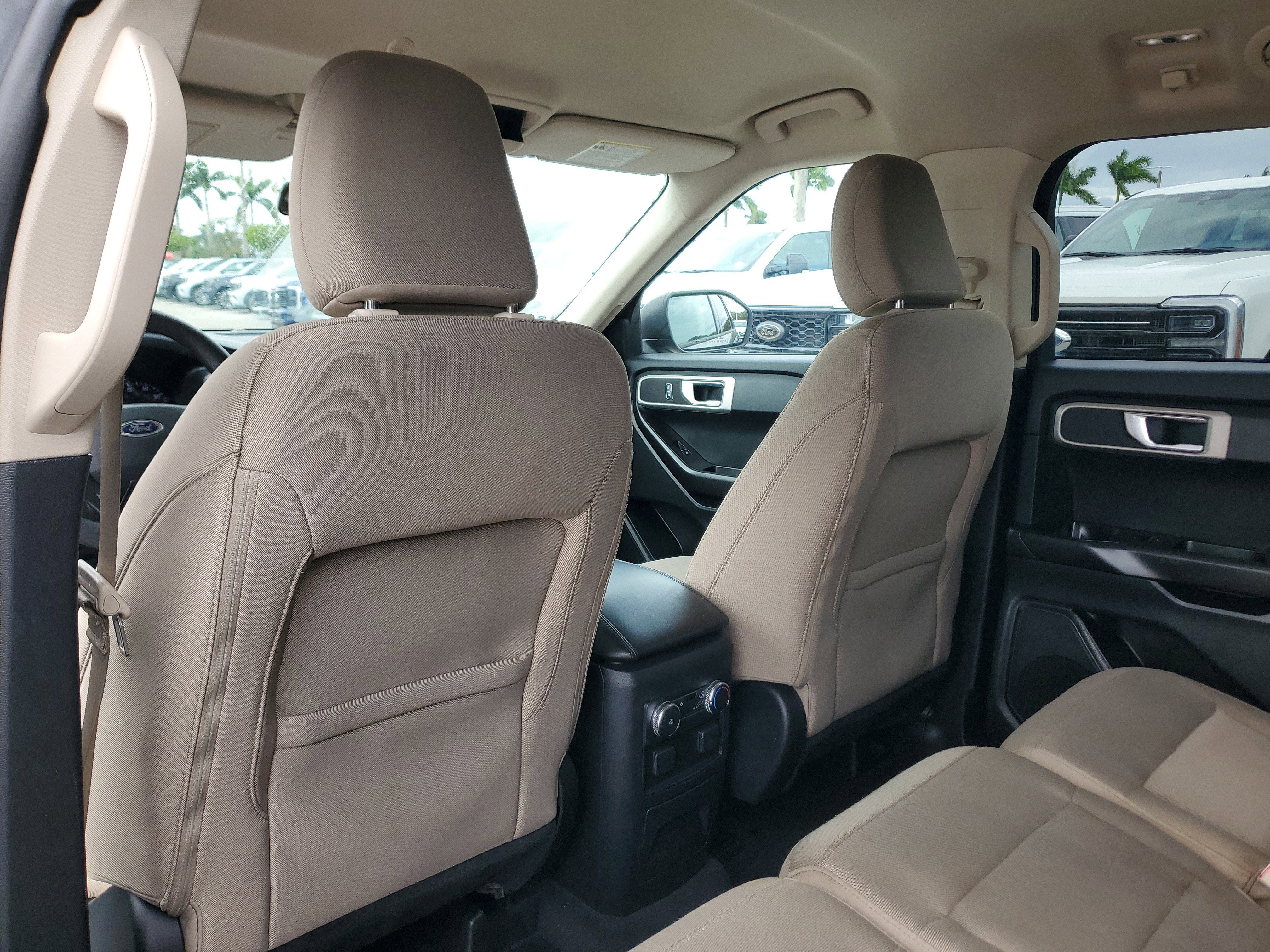 2021 Ford Explorer Base