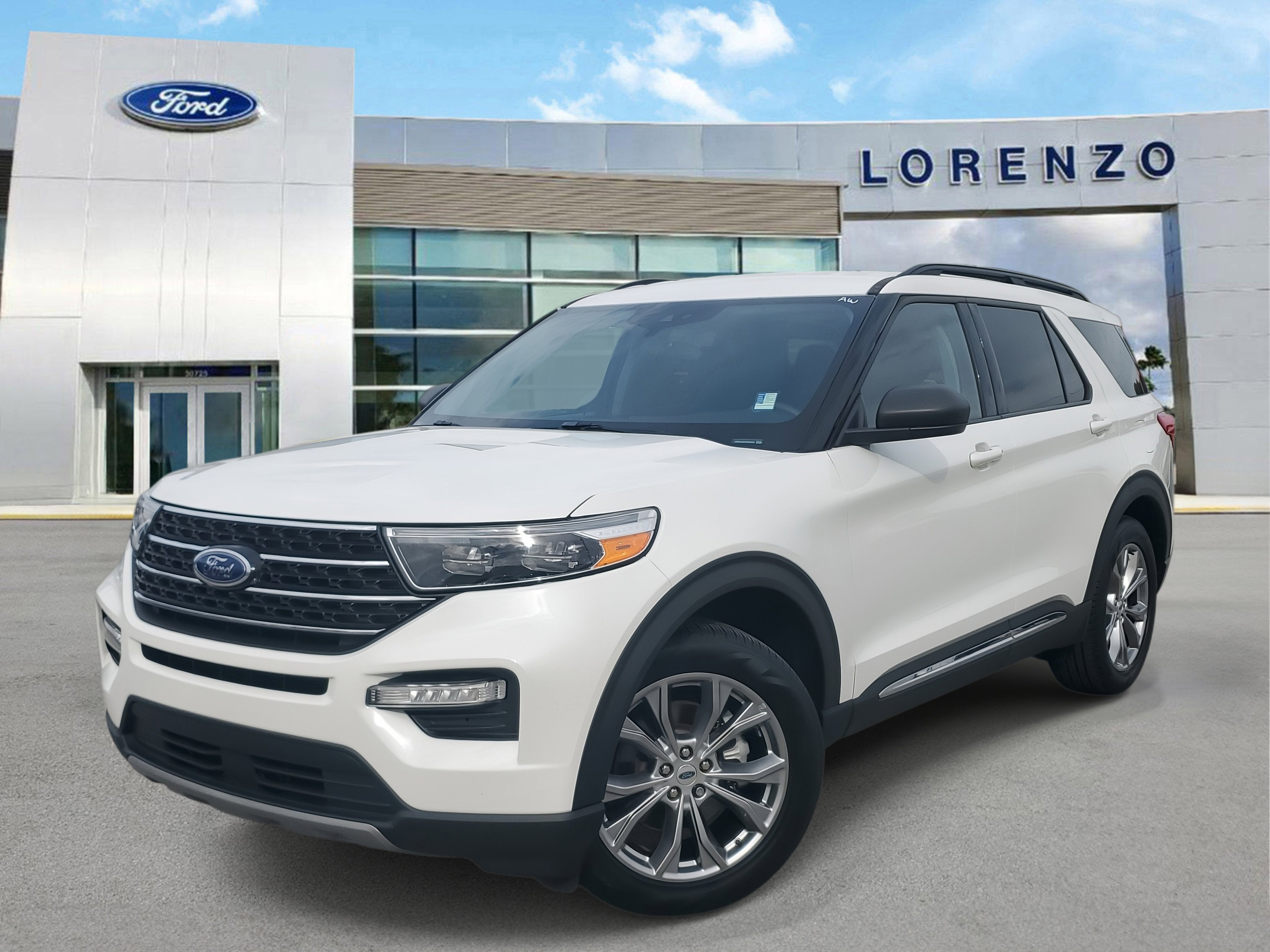 2023 Ford Explorer XLT