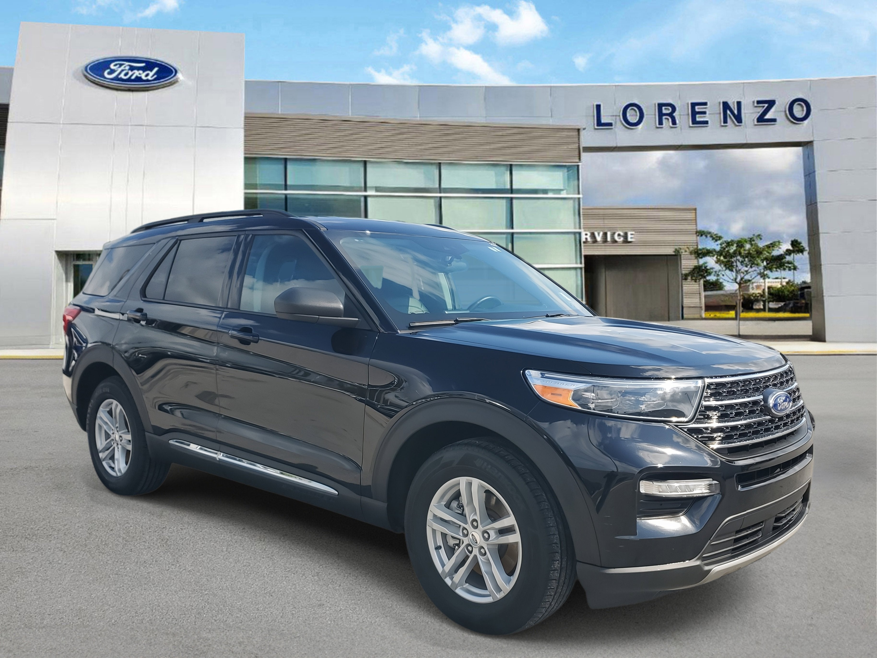 2023 Ford Explorer XLT