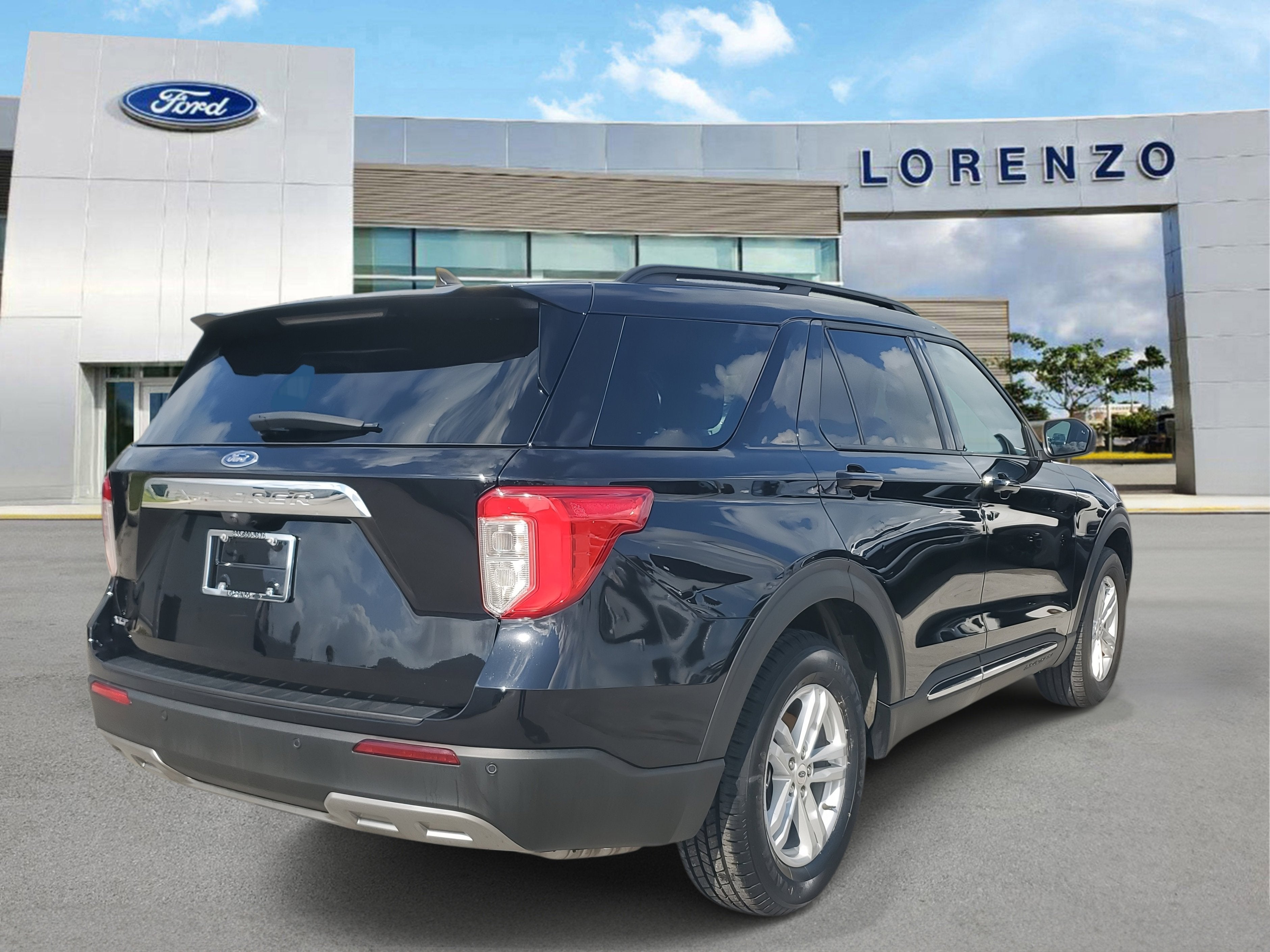 2023 Ford Explorer XLT