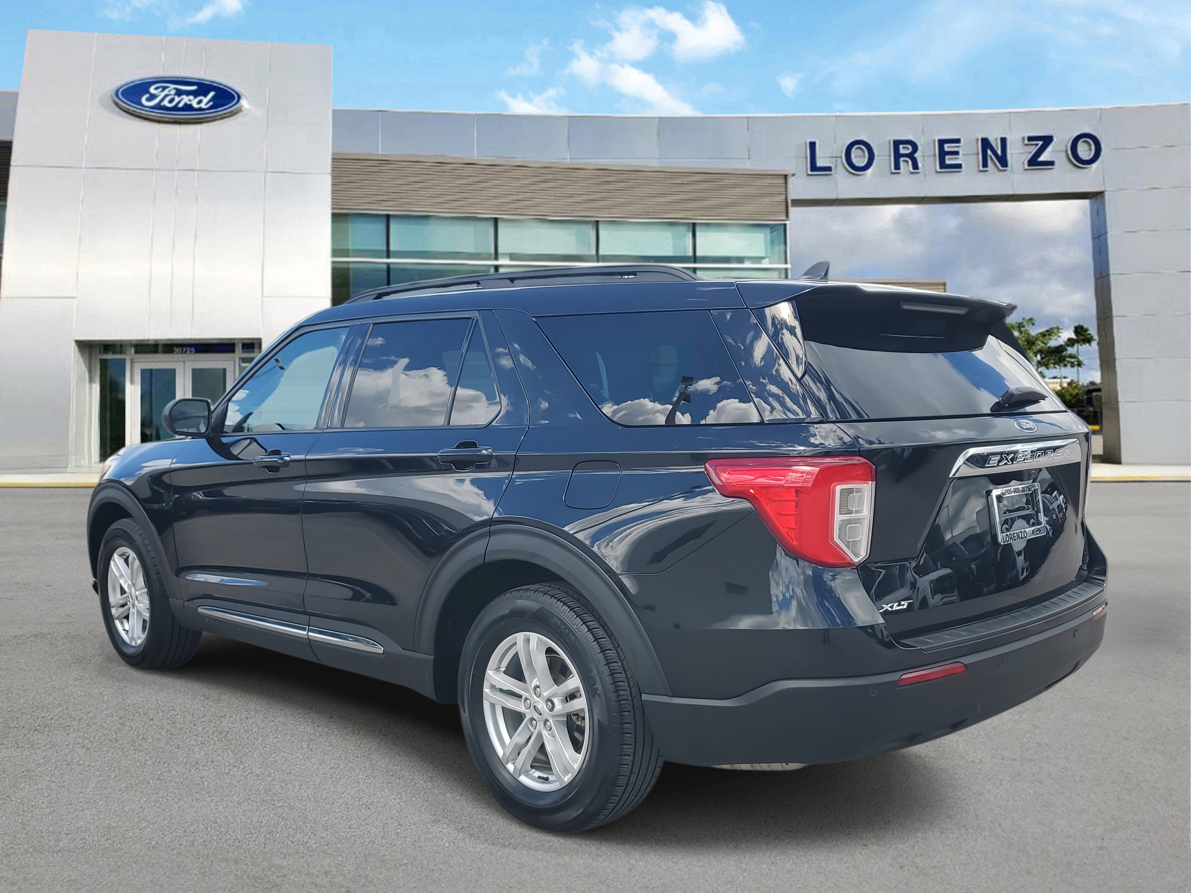2023 Ford Explorer XLT