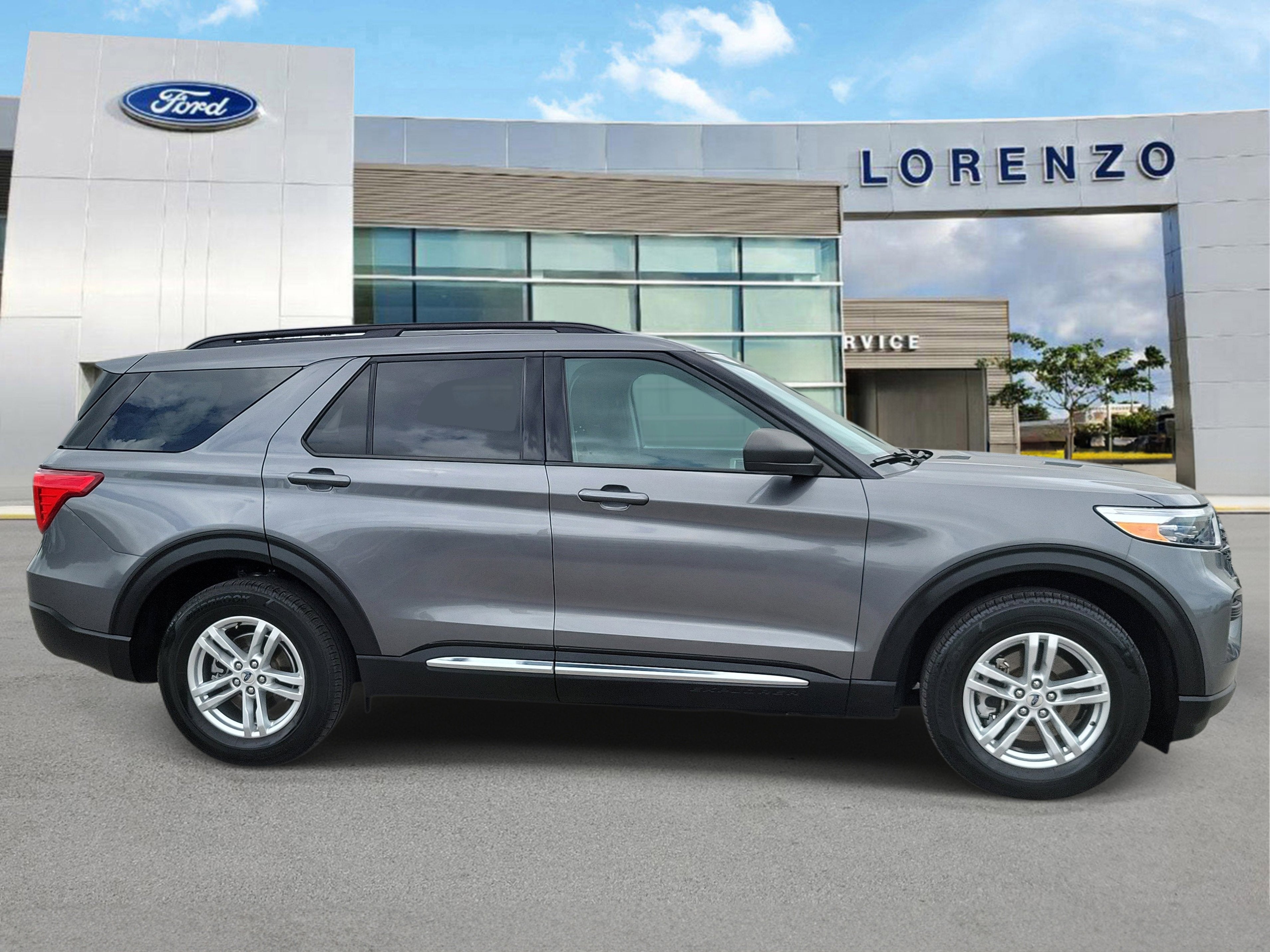 2024 Ford Explorer XLT